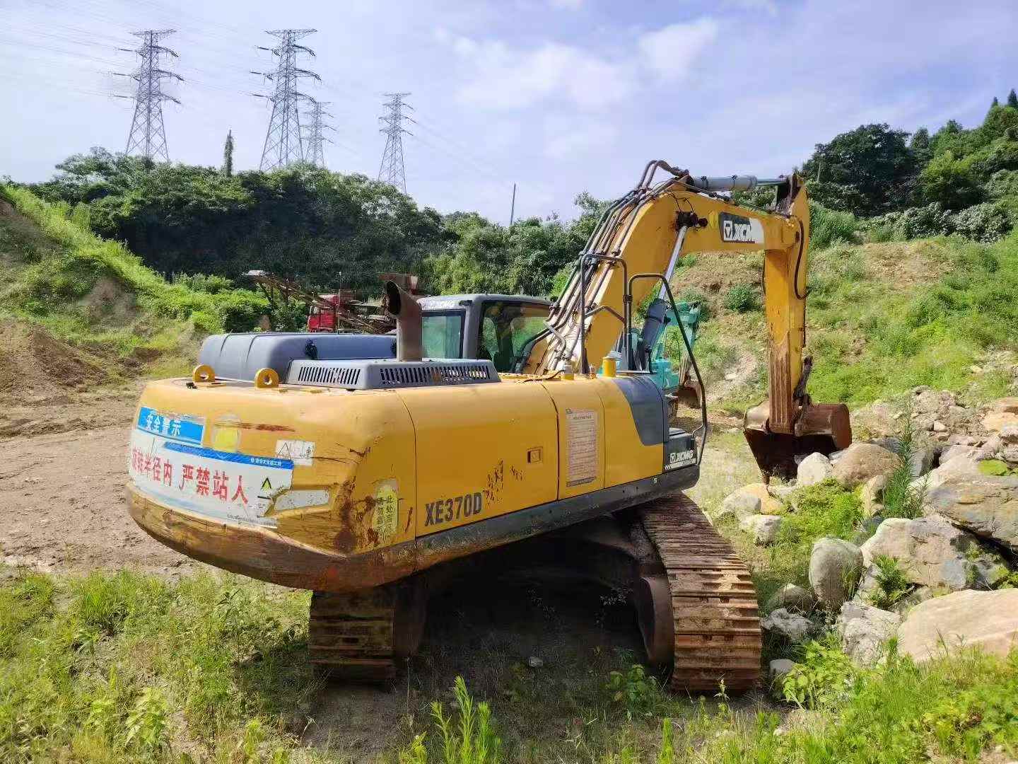 Buy XCMG XE370 Used Excavator / 2 Buy XCMG XE370 Used Excavator / 2