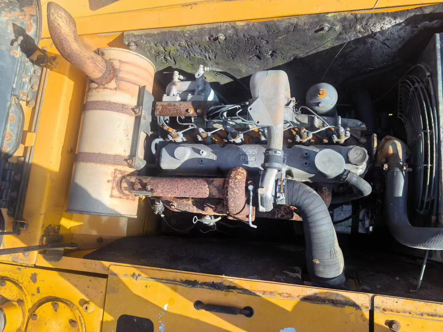 Buy Hyundai R215-7 Used Excavator / 8 Buy Hyundai R215-7 Used Excavator / 8