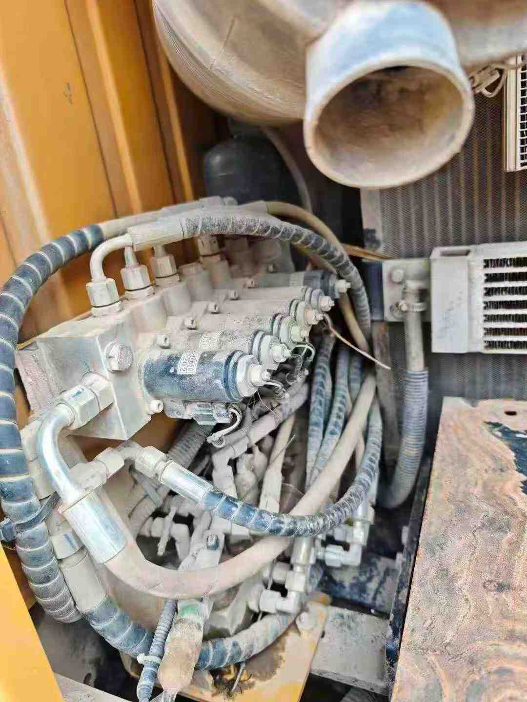 Buy Sany SY125C Used Excavator / 3 Buy Sany SY125C Used Excavator / 3