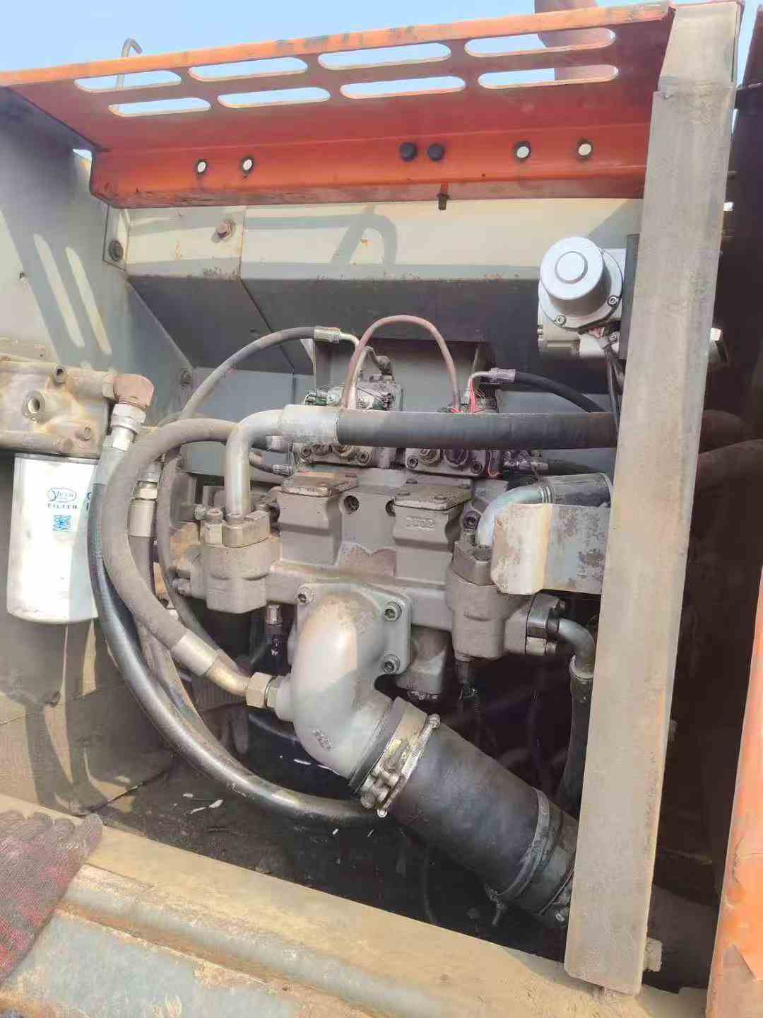 شراء حفارة Hitachi ZX240 مستعملة / 5