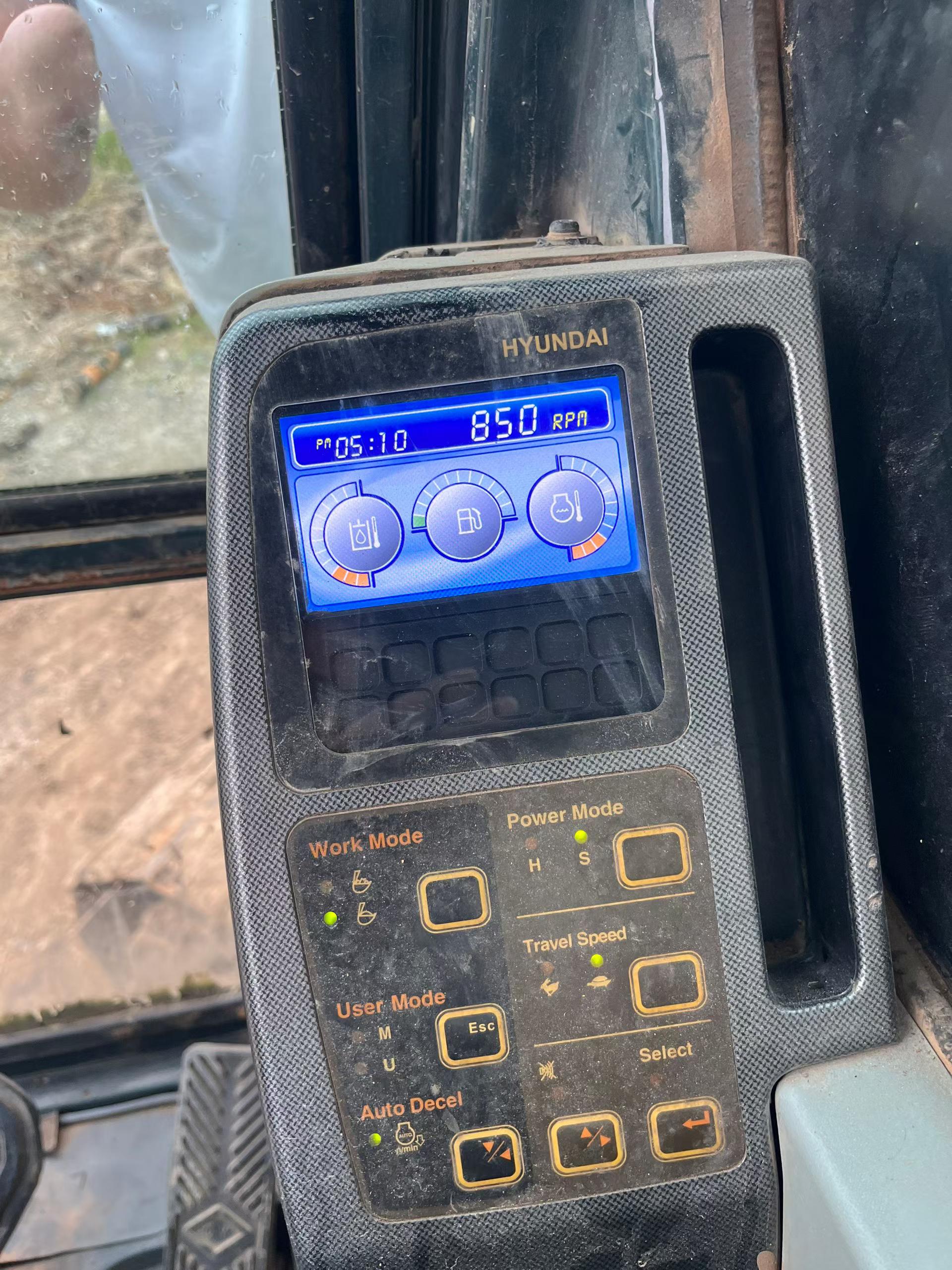 Buy Hyundai R215VS Used Excavator / 1