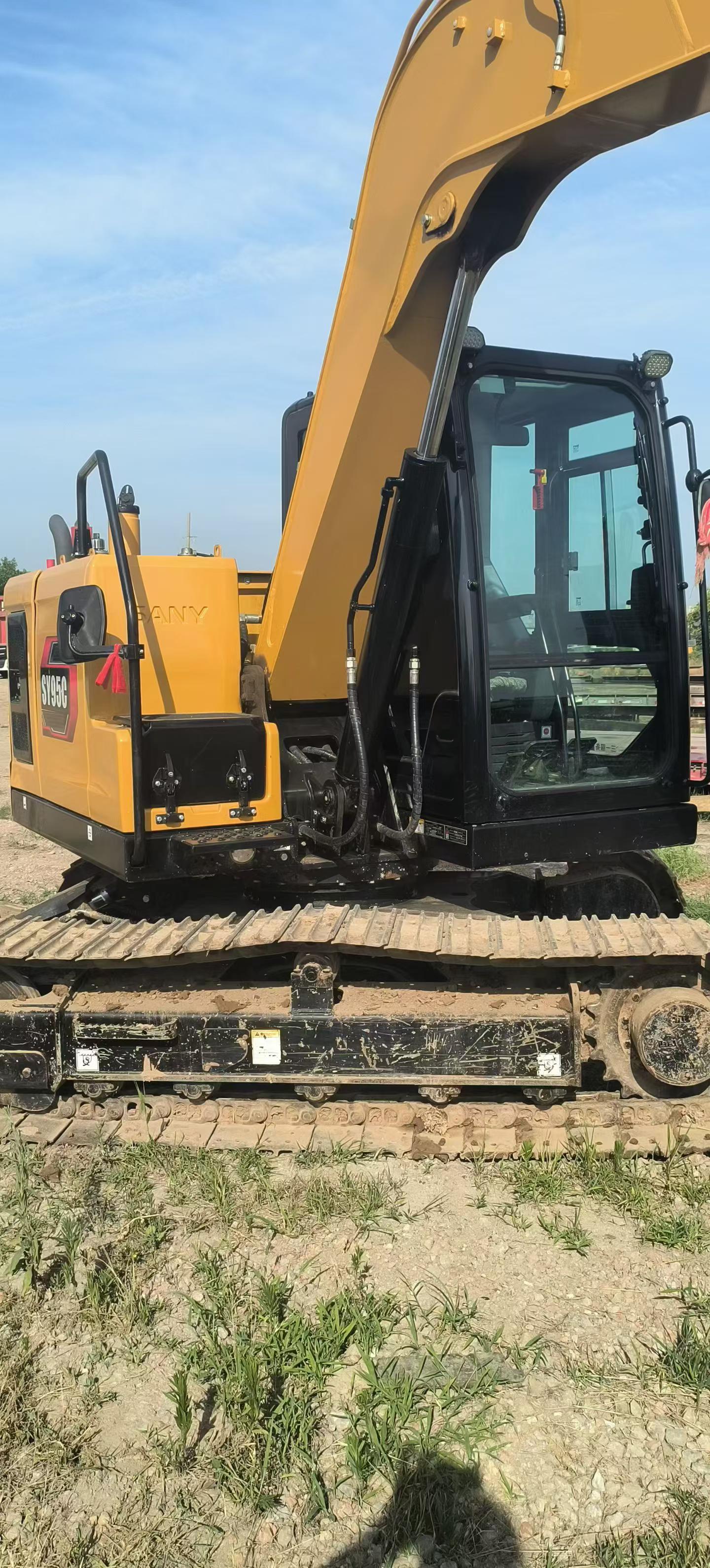 Buy Sany SY75 Used Excavator / 1