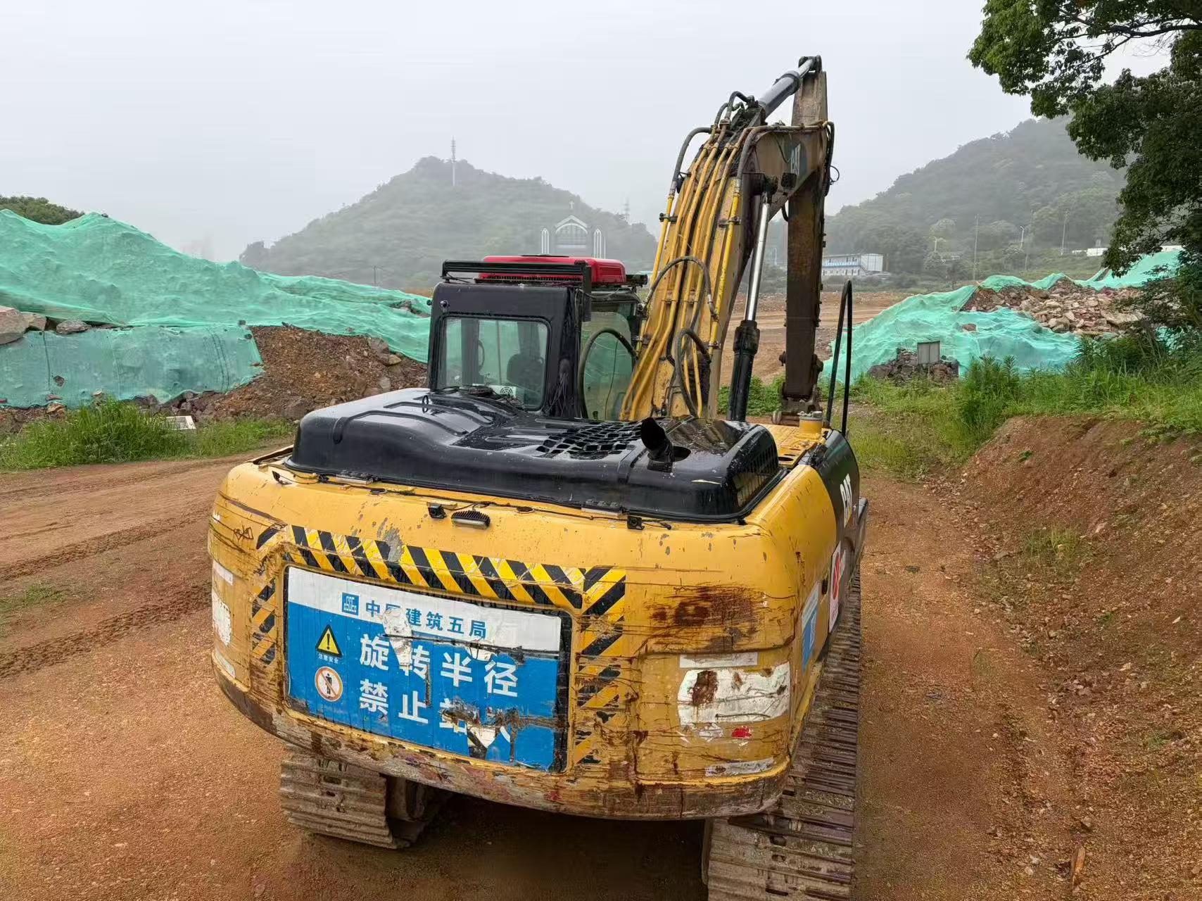 Buy Caterpillar 320D Used Excavator / 2