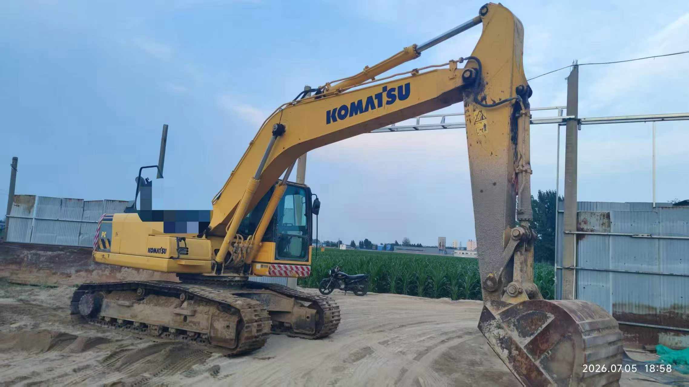 Buy Komatsu PC200 Used Excavator / 3 Buy Komatsu PC200 Used Excavator / 3