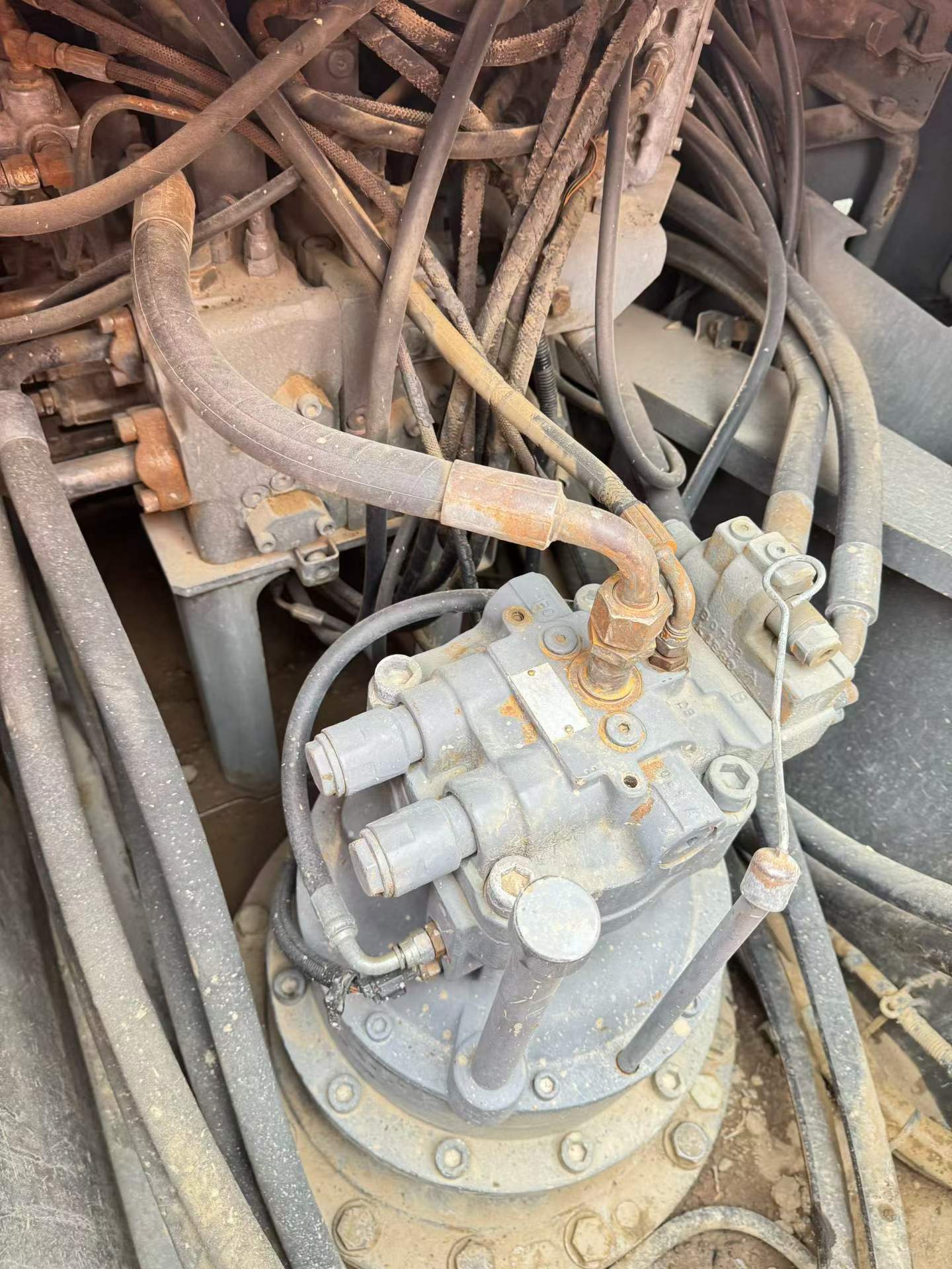 Buy Hitachi EX240-3 Used Excavator / 7 Buy Hitachi EX240-3 Used Excavator / 7