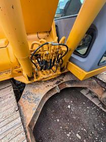 Buy Kato HD820V Used Excavator / 4 Buy Kato HD820V Used Excavator / 4