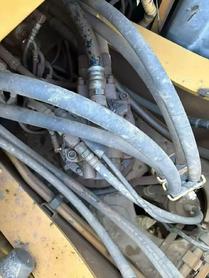 Buy Kato HD820V Used Excavator / 3 Buy Kato HD820V Used Excavator / 3