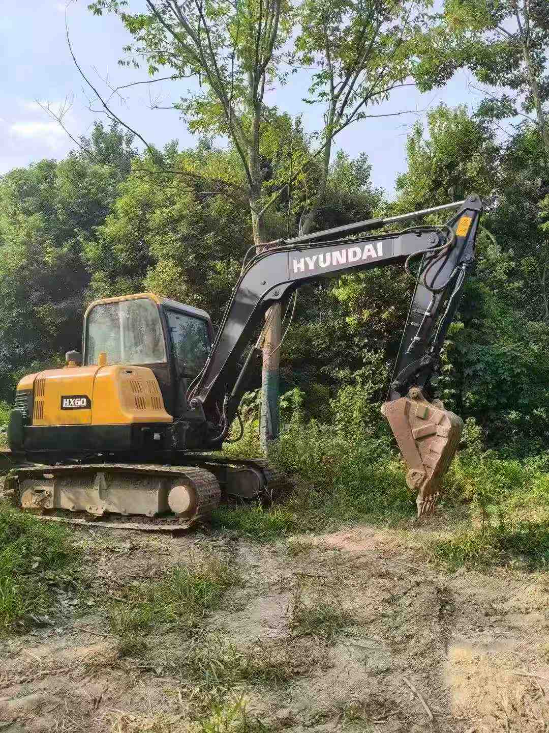 Buy Hyundai HX60 Used Excavator / 5 Buy Hyundai HX60 Used Excavator / 5