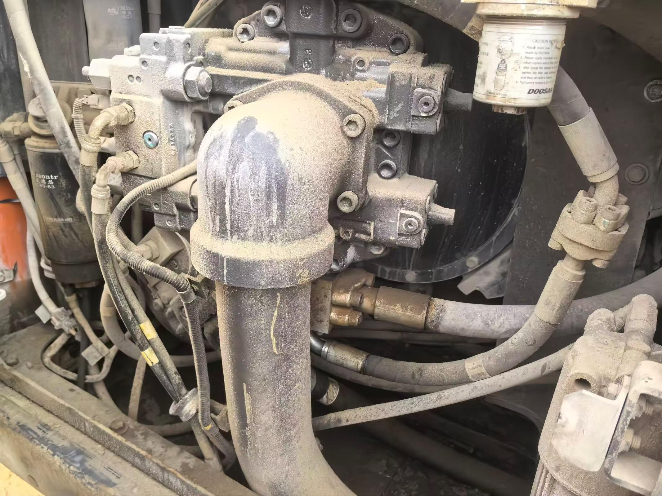 Buy Doosan DH200-3 Used Excavator / 5 Buy Doosan DH200-3 Used Excavator / 5