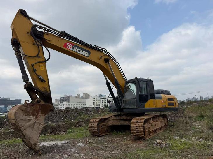 Buy XCMG XE370 Used Excavator / 1