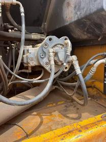 Buy Kato HD820 Used Excavator / 4 Buy Kato HD820 Used Excavator / 4