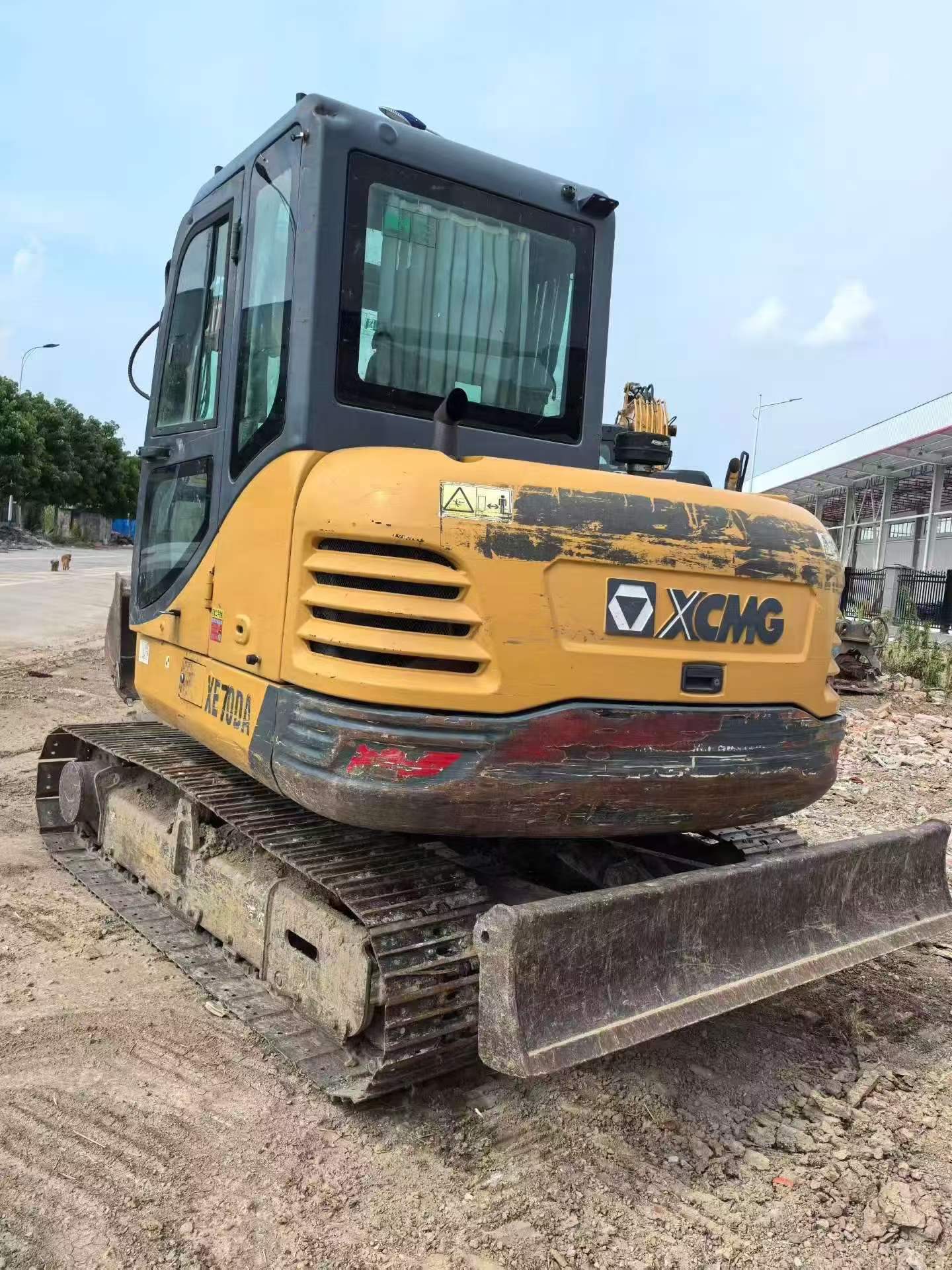 Buy XCMG XE60 Used Excavator / 2 Buy XCMG XE60 Used Excavator / 2