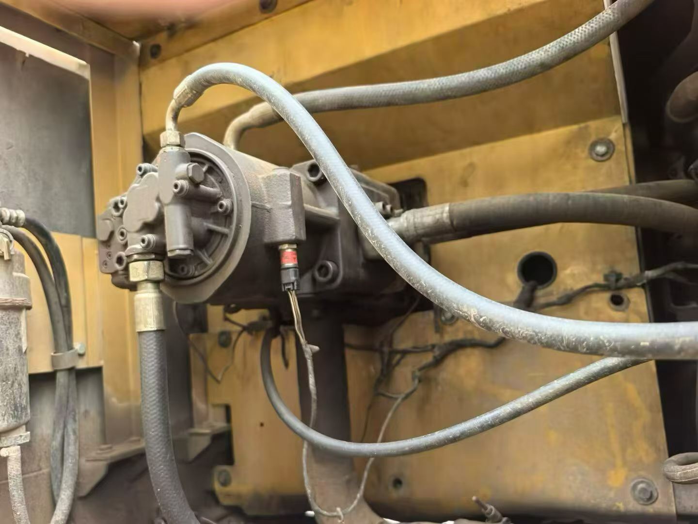 Buy Sany SY245H Used Excavator / 4