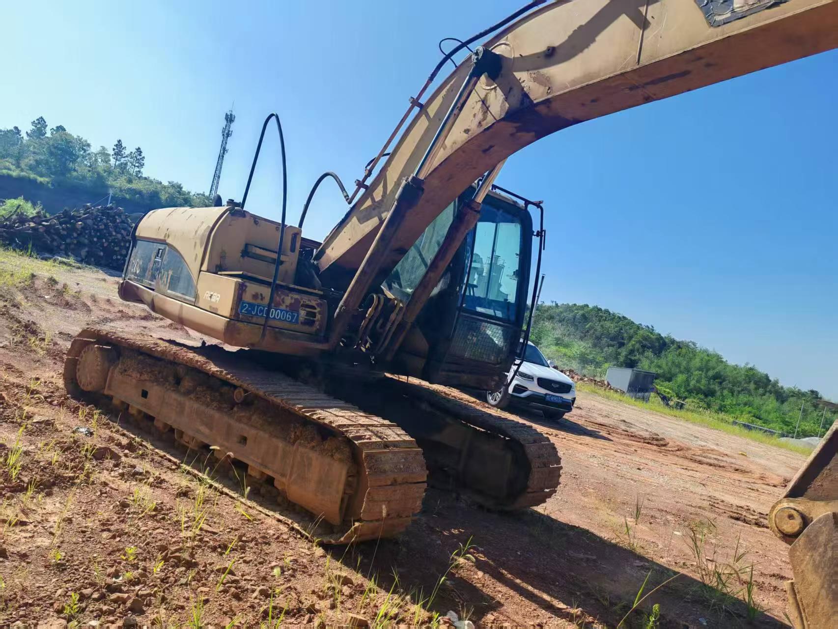 Buy Caterpillar 320C Used Excavator / 3