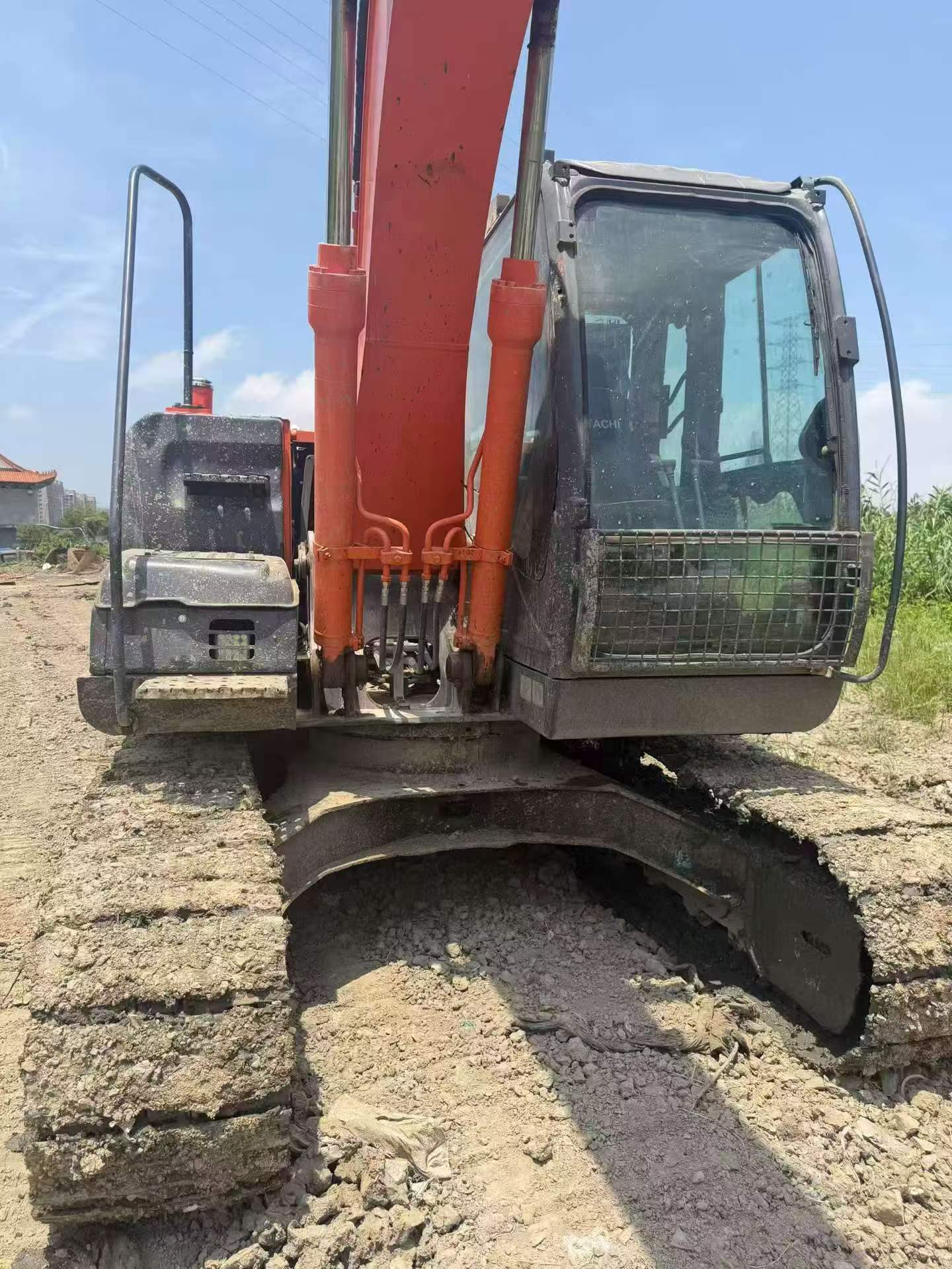 Compre Excavadora Hitachi ZX130-5A Usada / 7