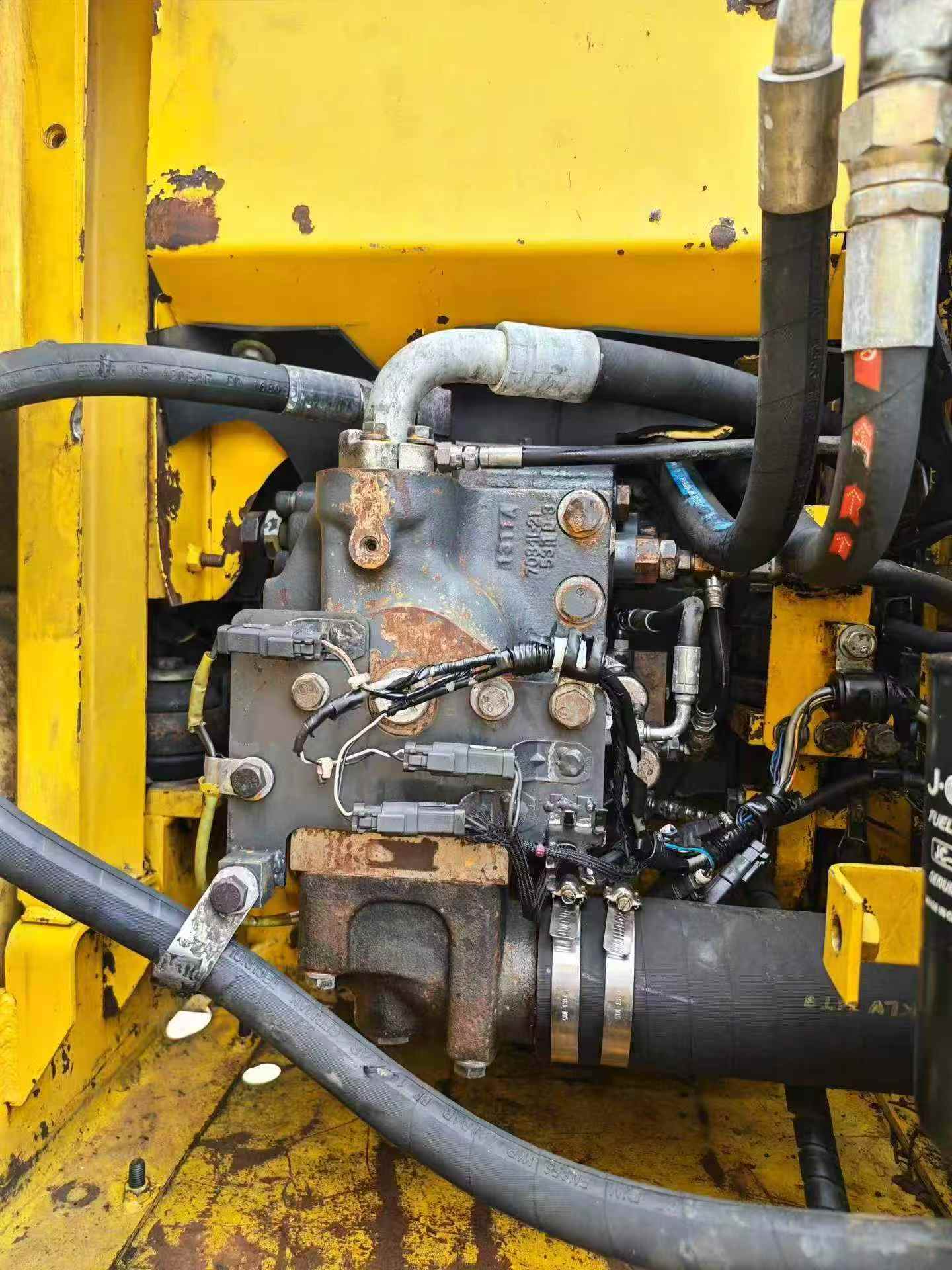 Buy Komatsu PC110-7 Used Excavator / 6 Buy Komatsu PC110-7 Used Excavator / 6