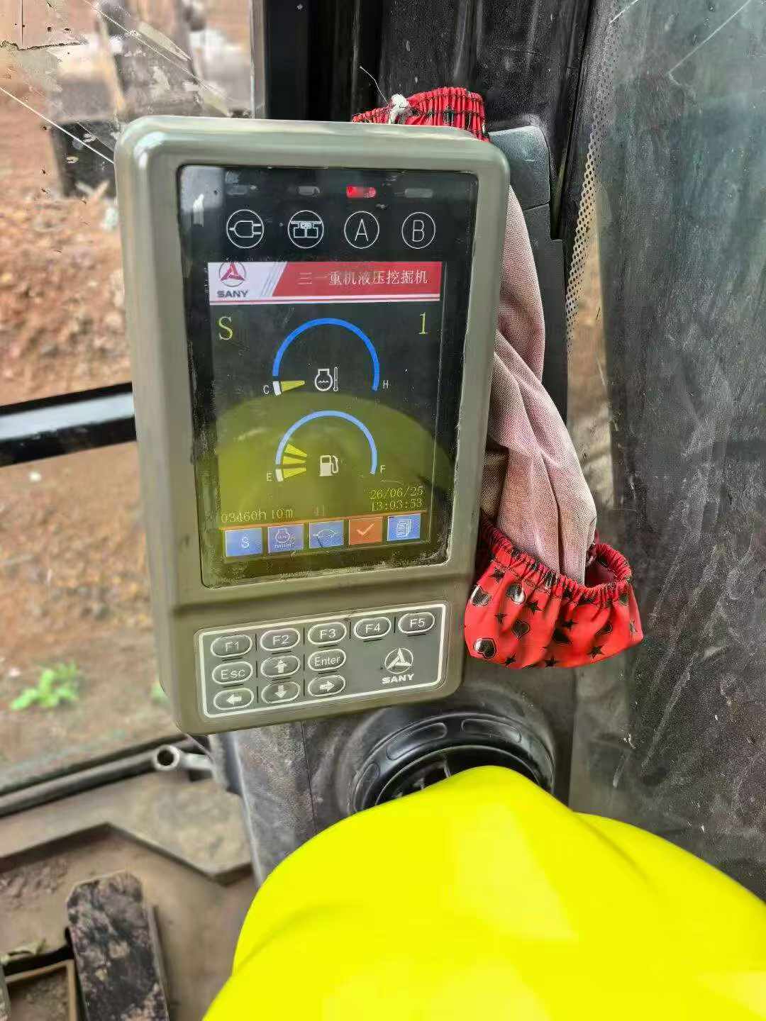 Buy Sany SY215C Used Excavator / 6 Buy Sany SY215C Used Excavator / 6