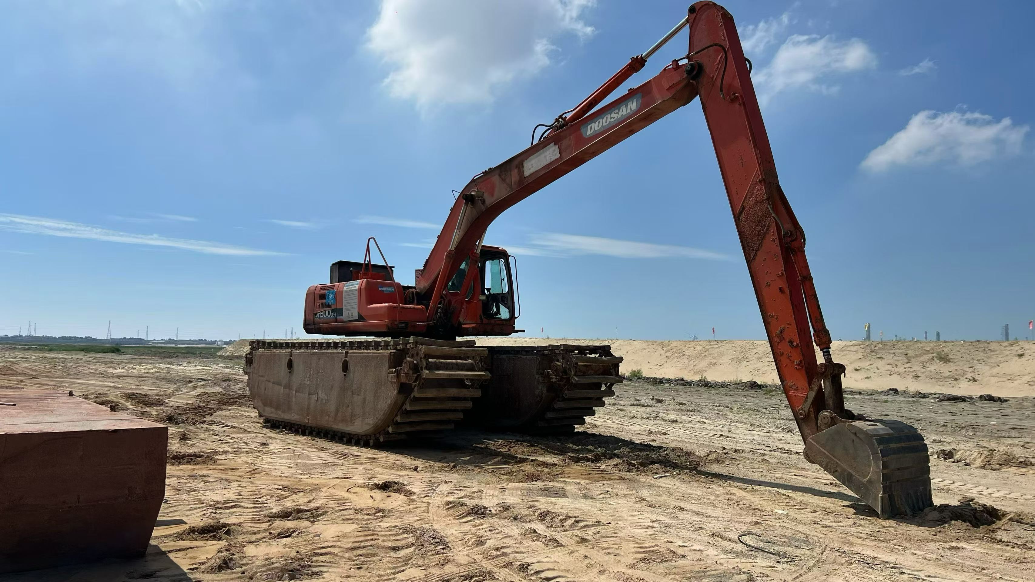 Buy Doosan DH220-7 Used Excavator / 2 Buy Doosan DH220-7 Used Excavator / 2