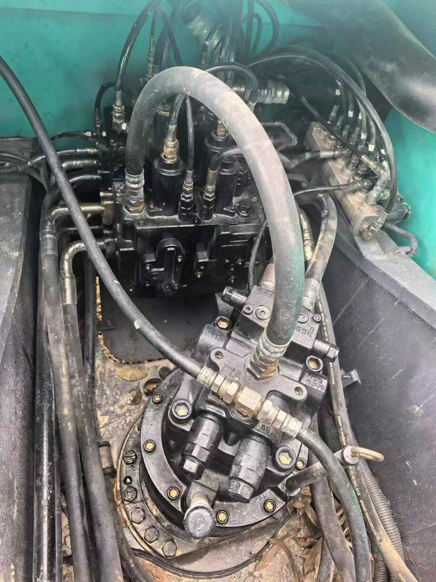 Buy Kobelco SK210 Used Excavator / 2