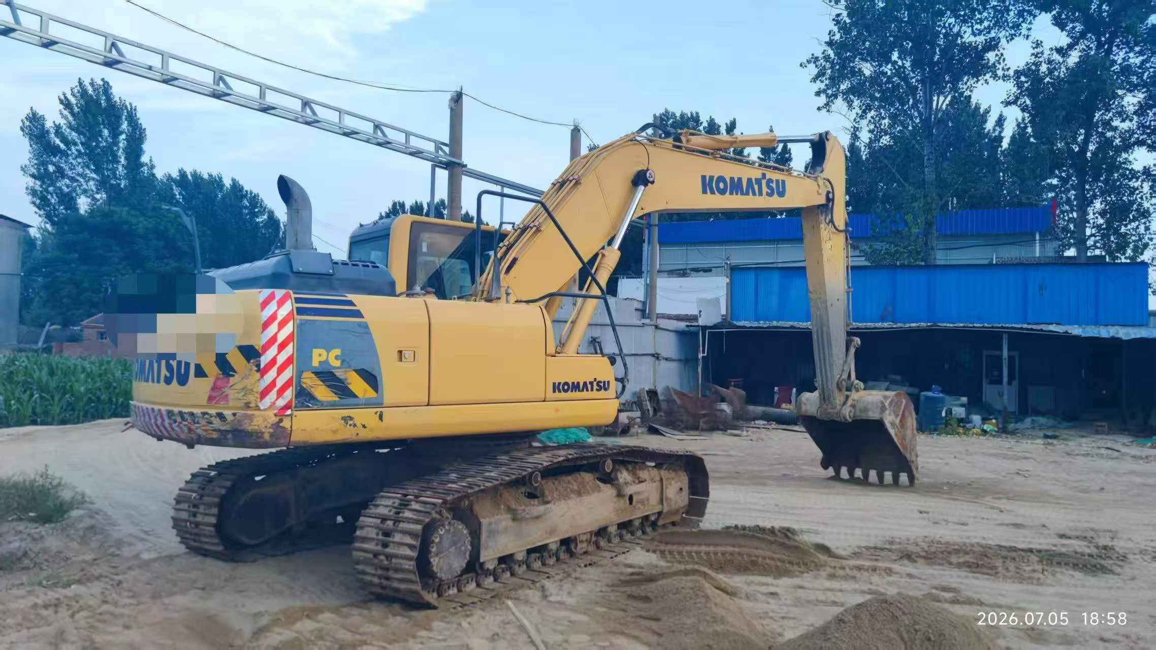 Buy Komatsu PC200 Used Excavator / 2 Buy Komatsu PC200 Used Excavator / 2