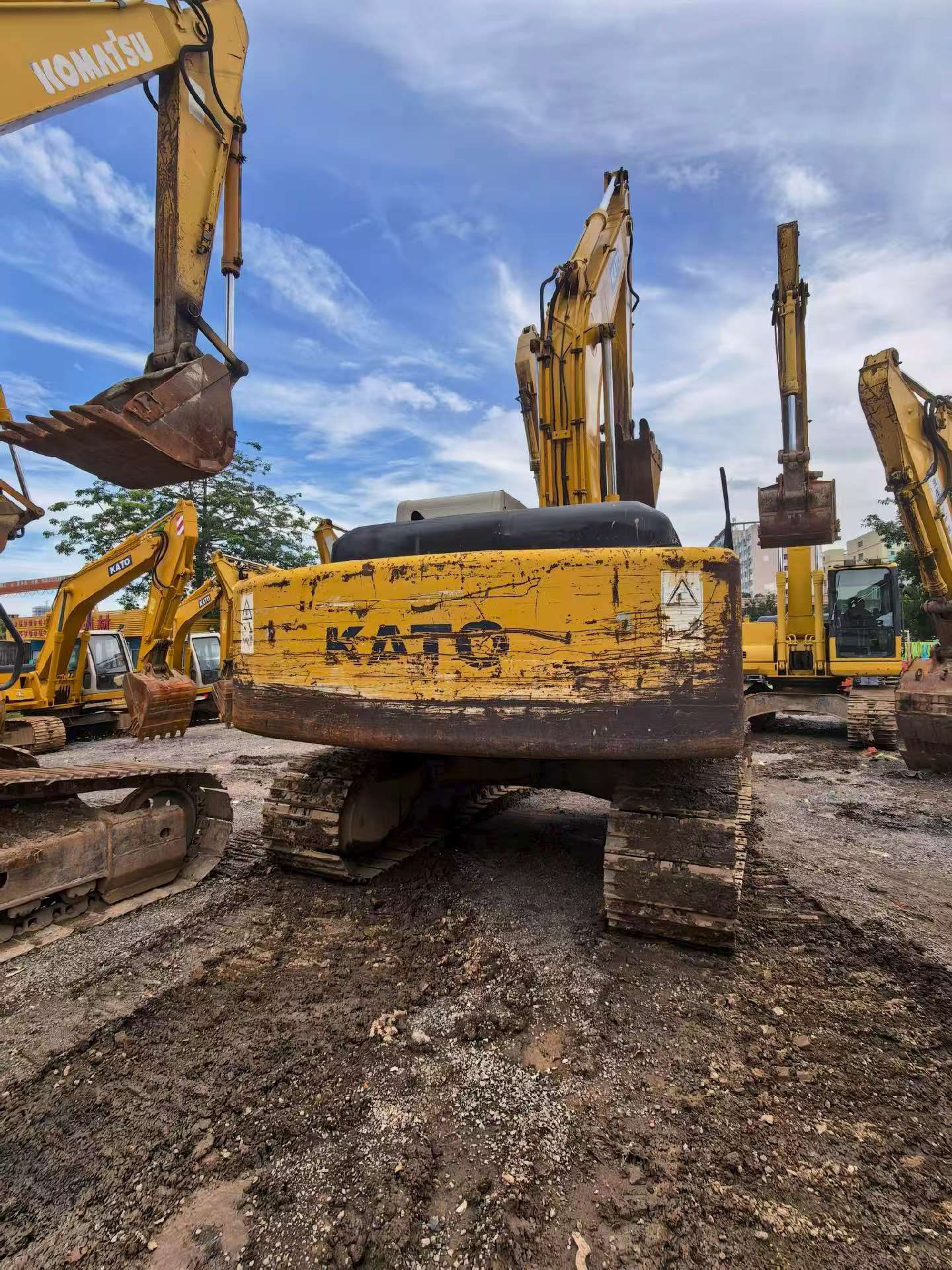 Buy Kato 820-3SP Used Excavator / 3
