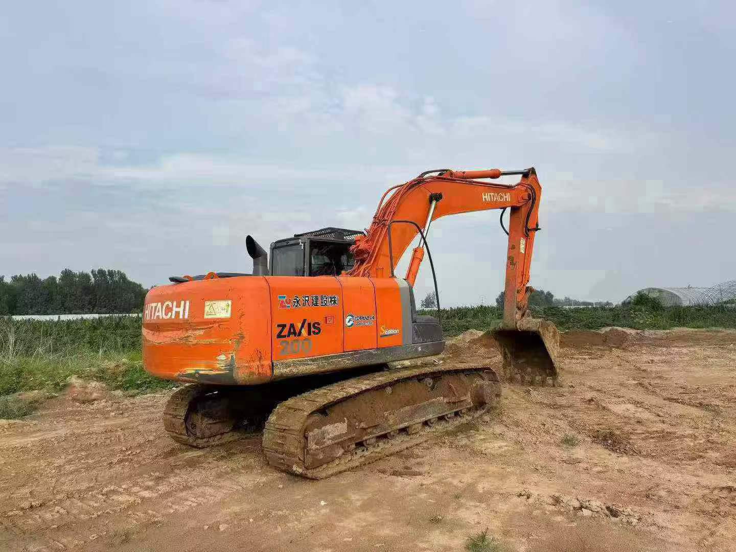 Купить Подержанный Экскаватор Hitachi EX200-3 / 2 Купить Подержанный Экскаватор Hitachi EX200-3 / 2
