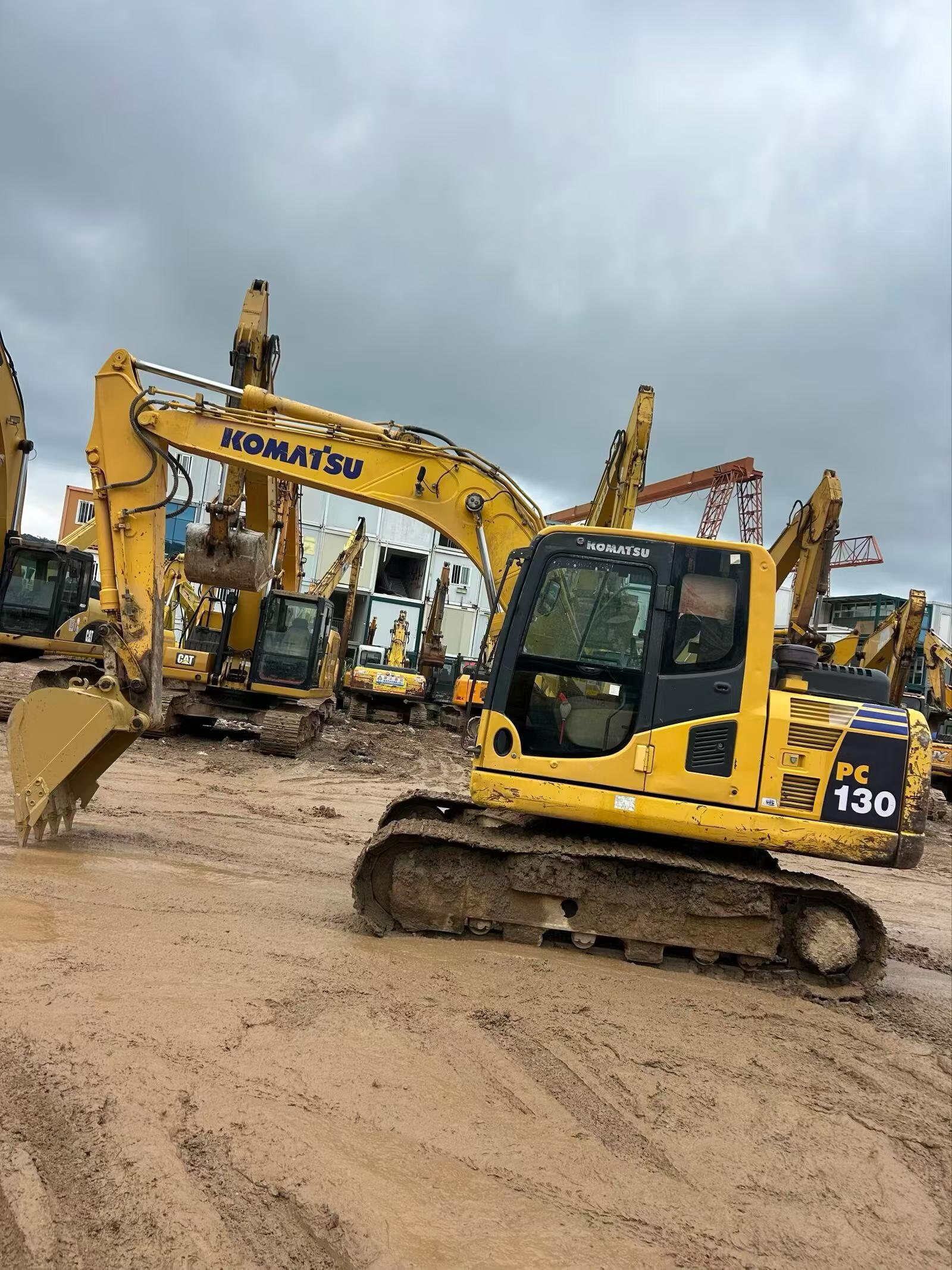 Buy Komatsu PC110-7 Used Excavator / 2 Buy Komatsu PC110-7 Used Excavator / 2