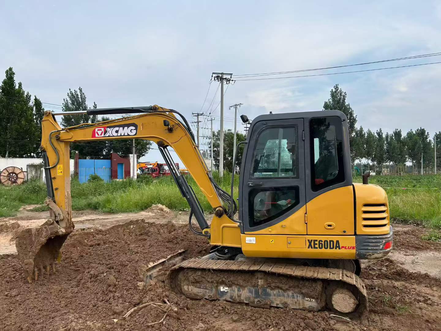 Buy XCMG XE60 Used Excavator / 2 Buy XCMG XE60 Used Excavator / 2