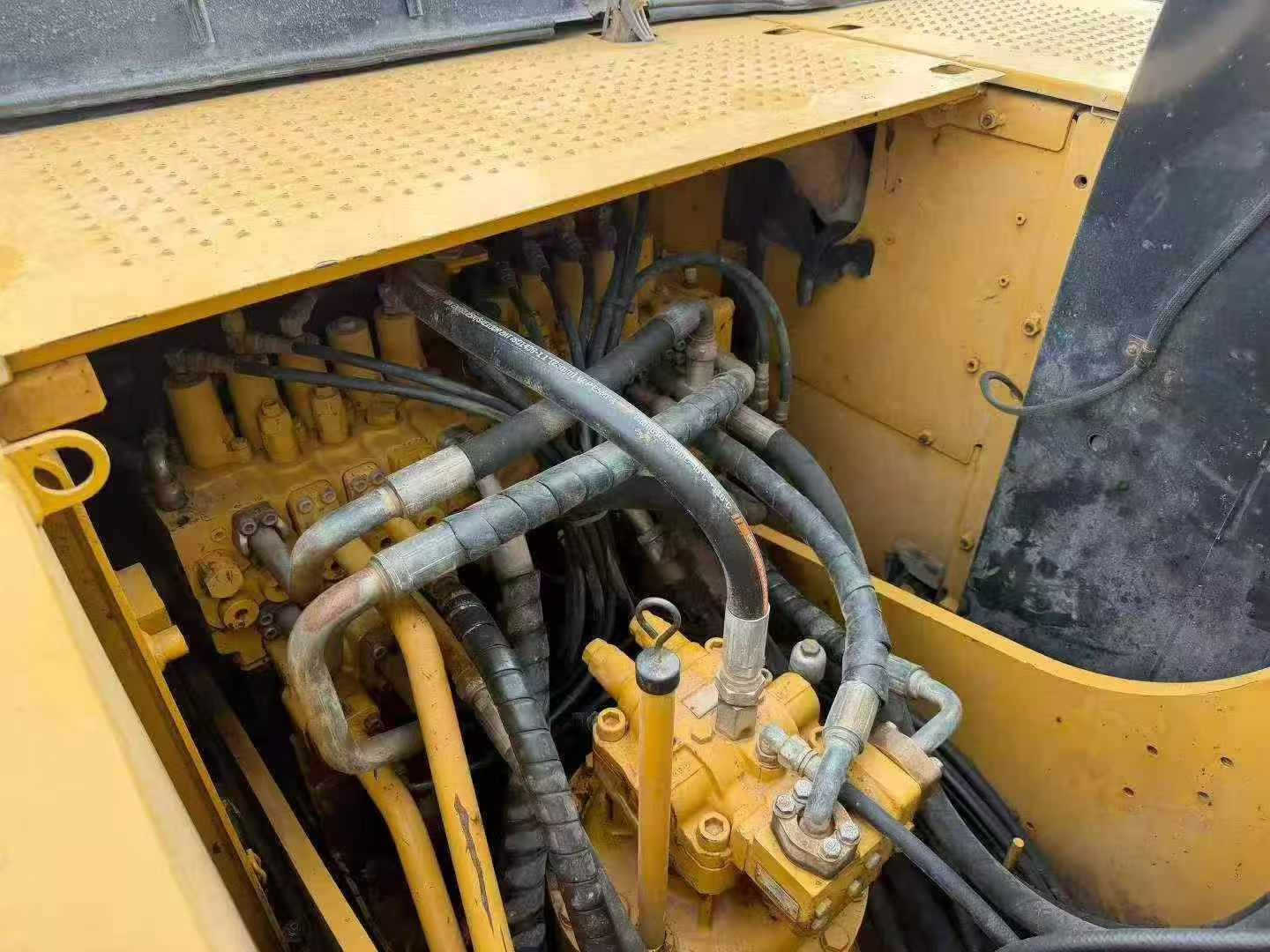 Buy Caterpillar 320D Used Excavator / 8 Buy Caterpillar 320D Used Excavator / 8