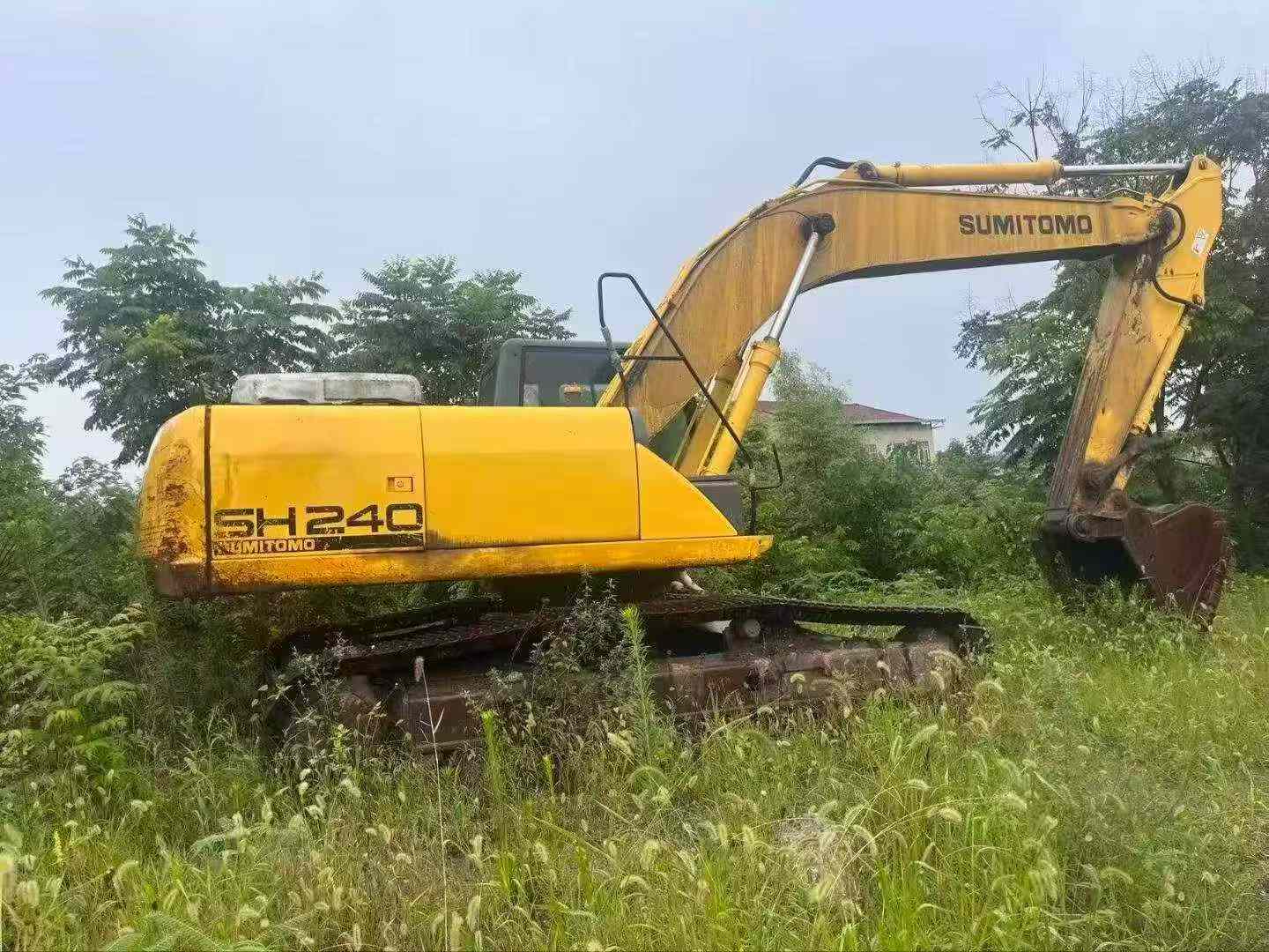 Buy Sumitomo SH240-3 Used Excavator / 3 Buy Sumitomo SH240-3 Used Excavator / 3