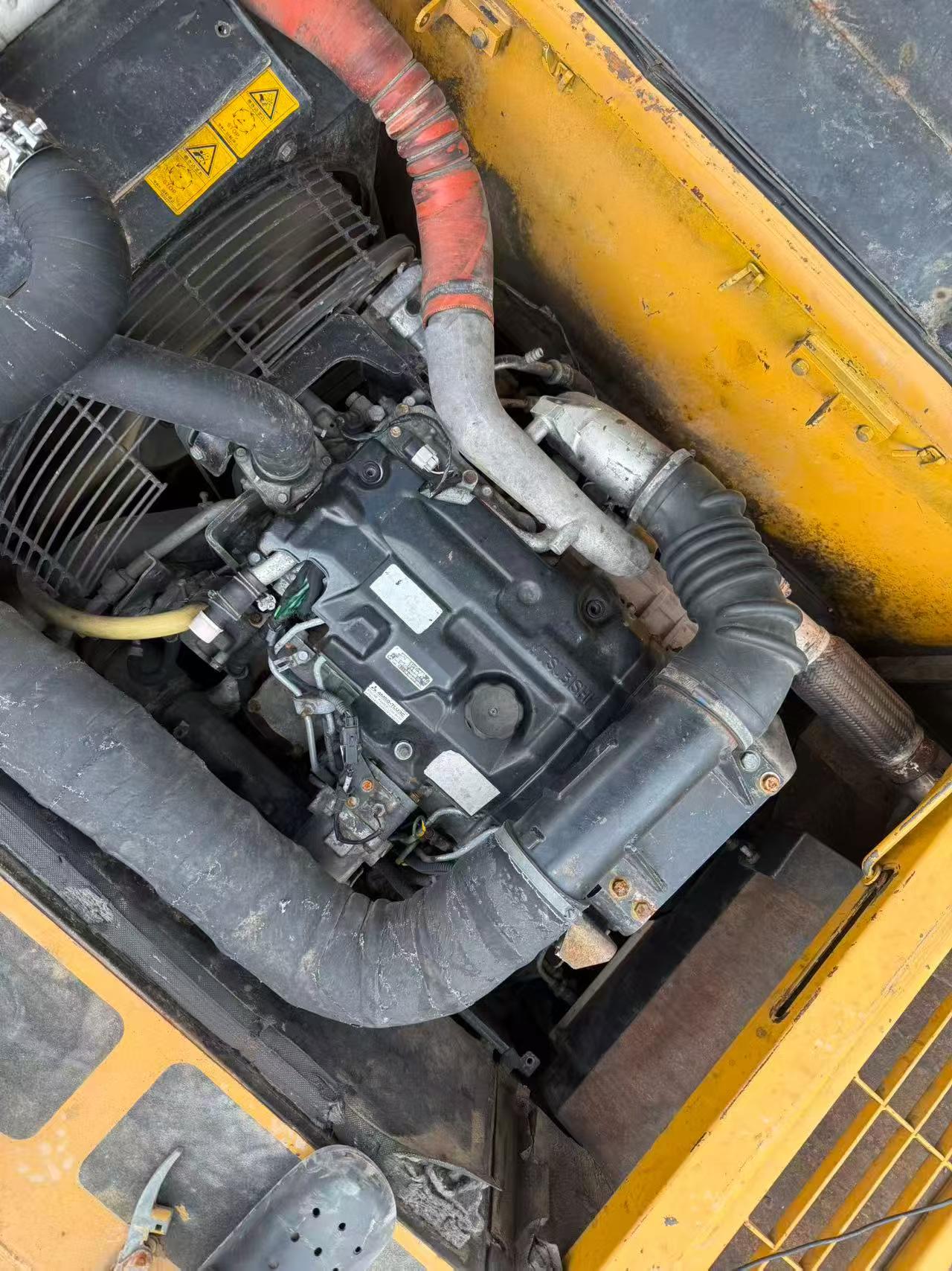 Buy Kato HD820V Used Excavator / 9 Buy Kato HD820V Used Excavator / 9