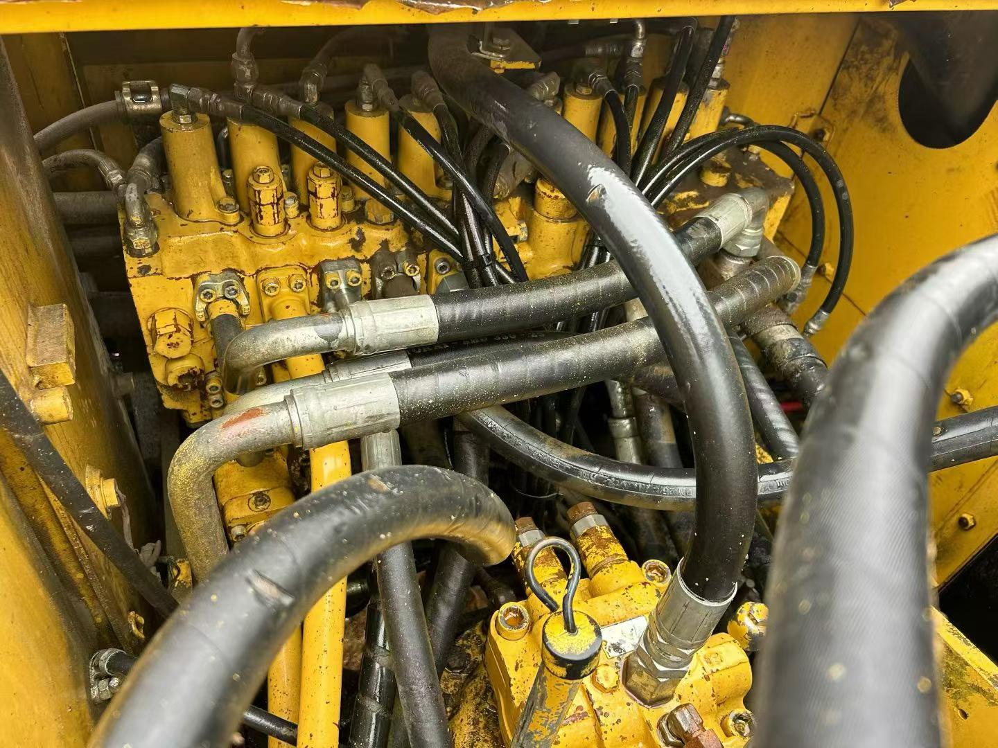 Buy Caterpillar 320D Used Excavator / 3 Buy Caterpillar 320D Used Excavator / 3