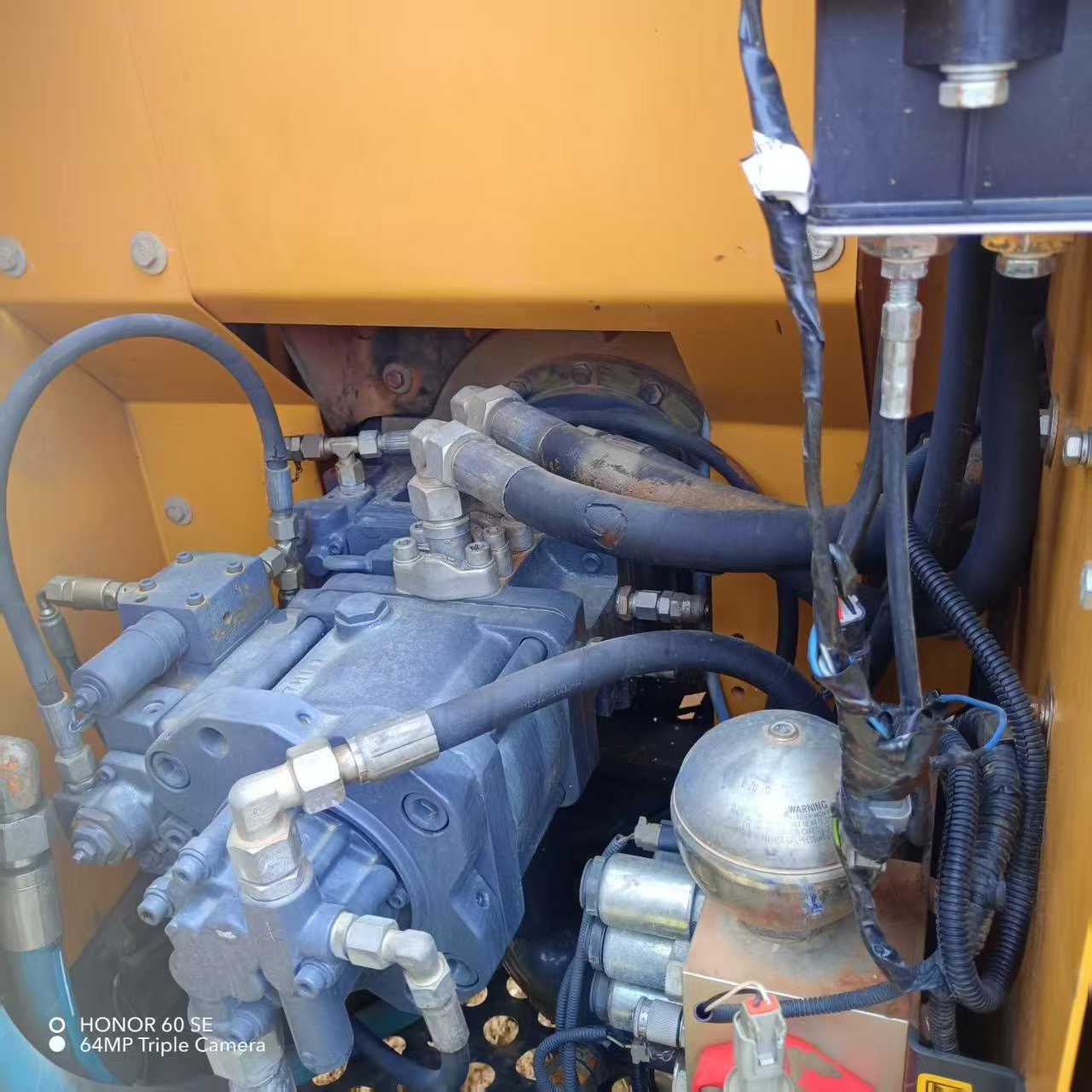 Buy XCMG XE135B Used Excavator / 4 Buy XCMG XE135B Used Excavator / 4