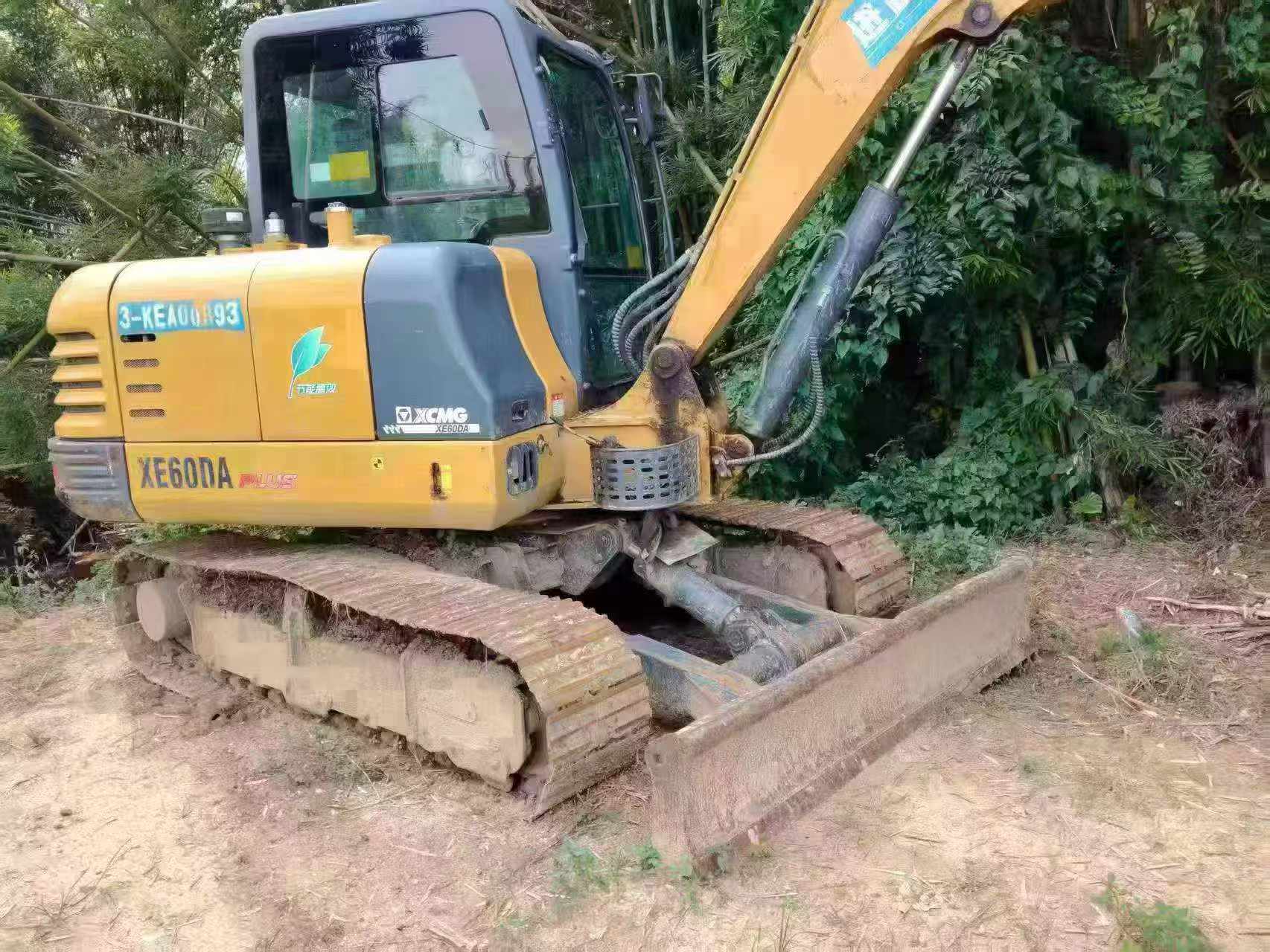 Buy XCMG XE60 Used Excavator / 2 Buy XCMG XE60 Used Excavator / 2
