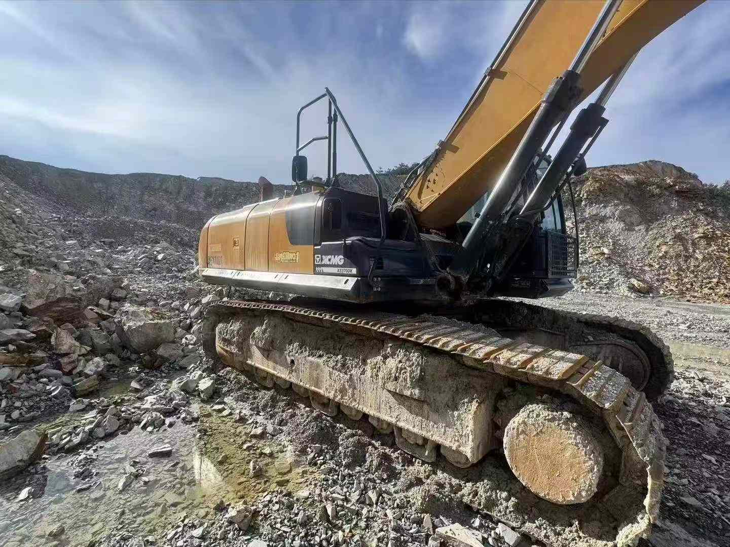 Buy XCMG XE380K Used Excavator / 2 Buy XCMG XE380K Used Excavator / 2