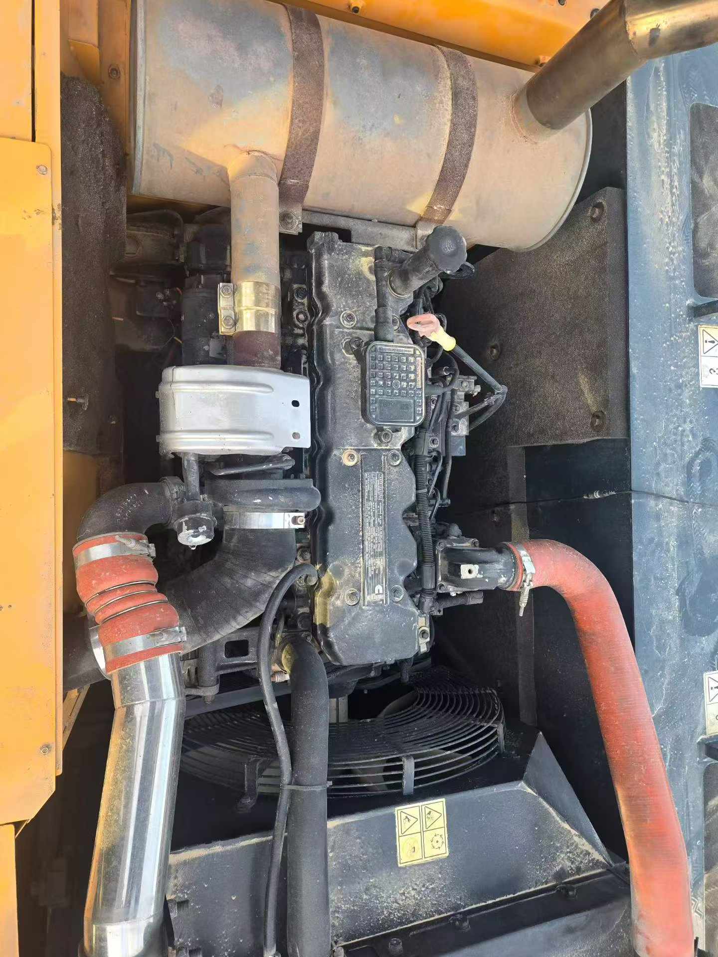 Buy Hyundai R215VS Used Excavator / 8 Buy Hyundai R215VS Used Excavator / 8