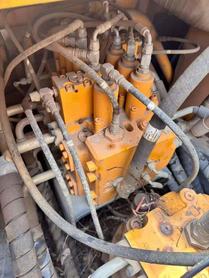 Buy Hyundai R215VS Used Excavator / 3 Buy Hyundai R215VS Used Excavator / 3