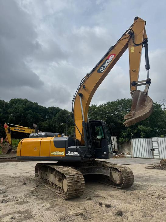 Buy XCMG XE200 Used Excavator / 1