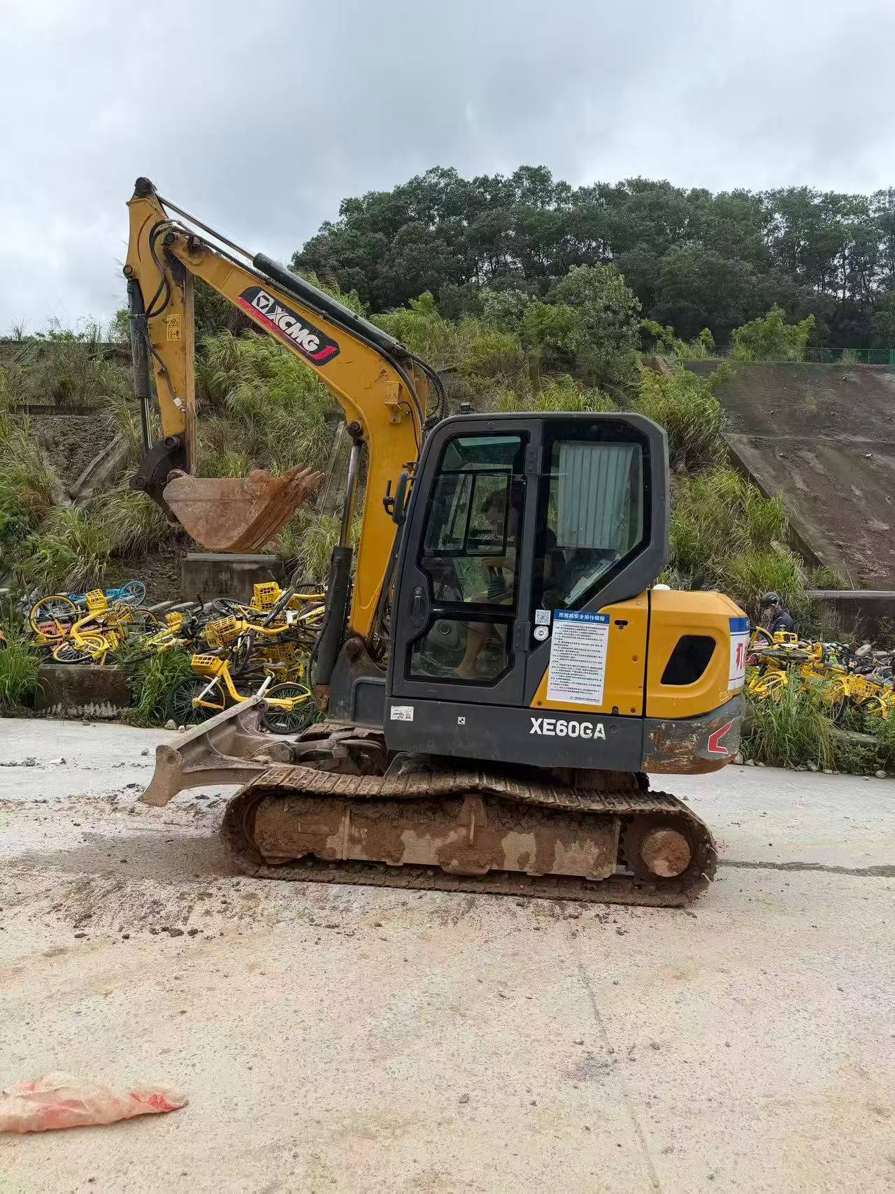 Buy XCMG XE60 Used Excavator / 2 Buy XCMG XE60 Used Excavator / 2