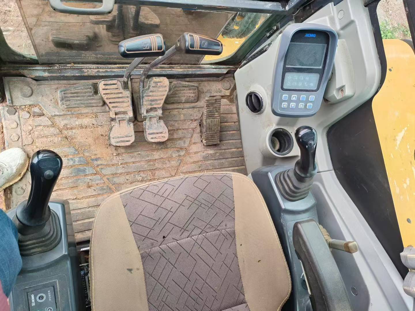 Buy XCMG XE60 Used Excavator / 6 Buy XCMG XE60 Used Excavator / 6