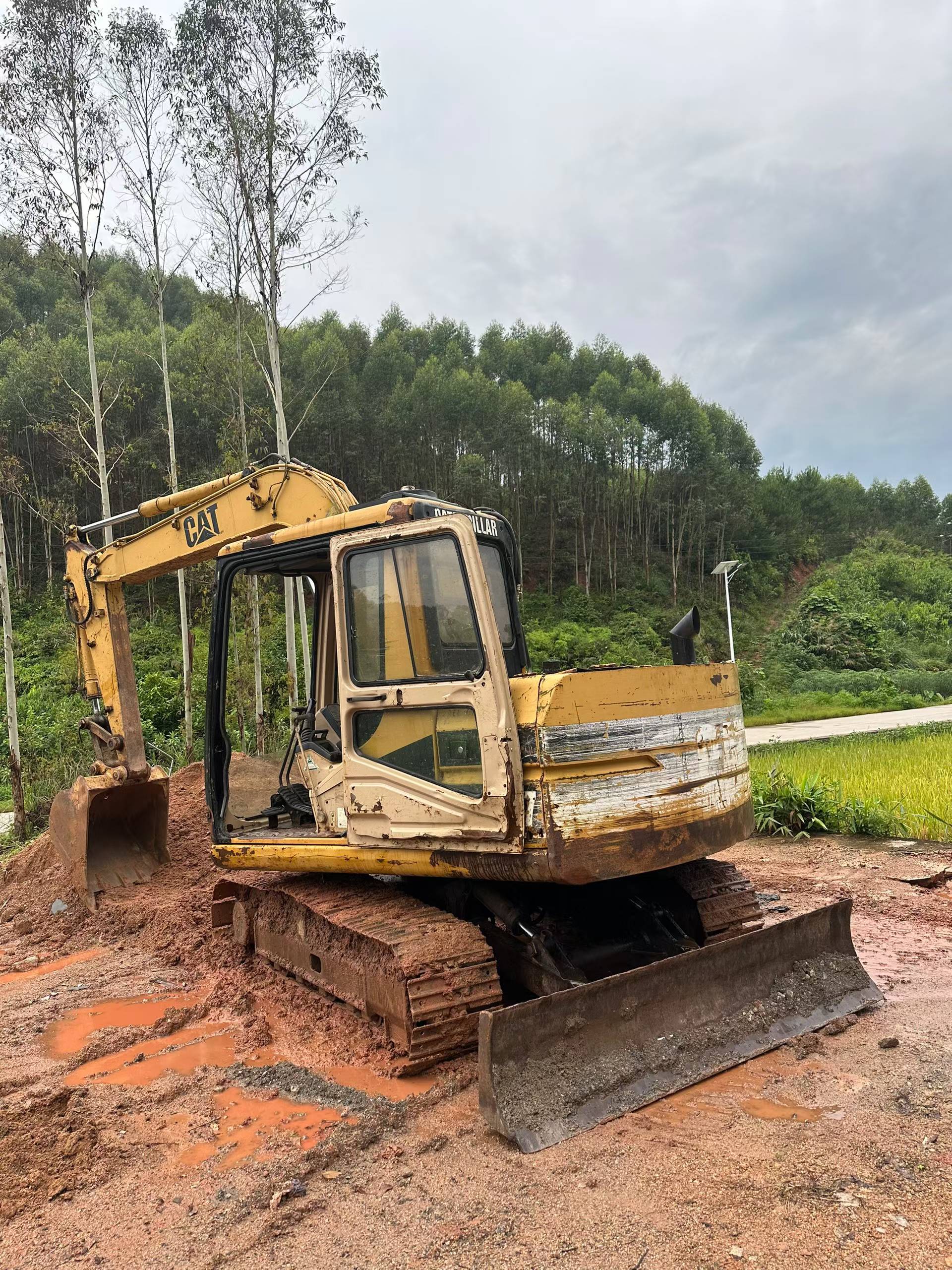 Buy Caterpillar 307B Used Excavator / 5 Buy Caterpillar 307B Used Excavator / 5