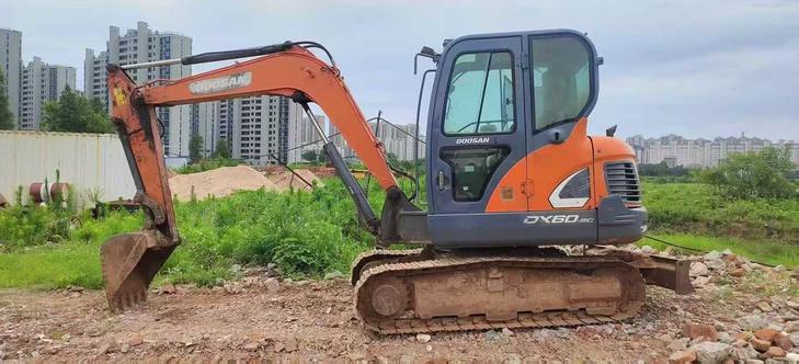 Buy Doosan DH55 Used Excavator / 1