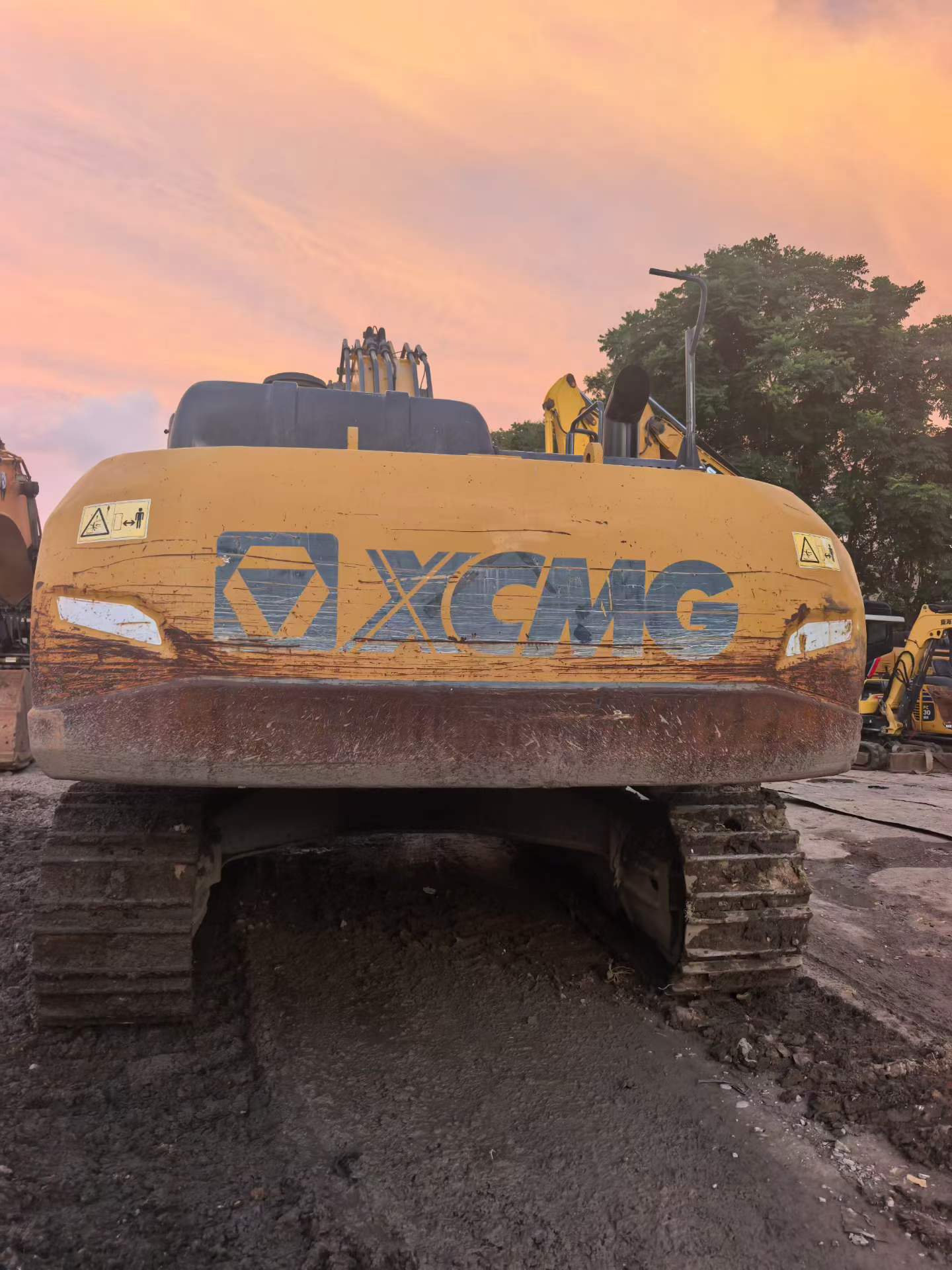 شراء حفارة XCMG XE400T مستعملة / 4 شراء حفارة XCMG XE400T مستعملة / 4
