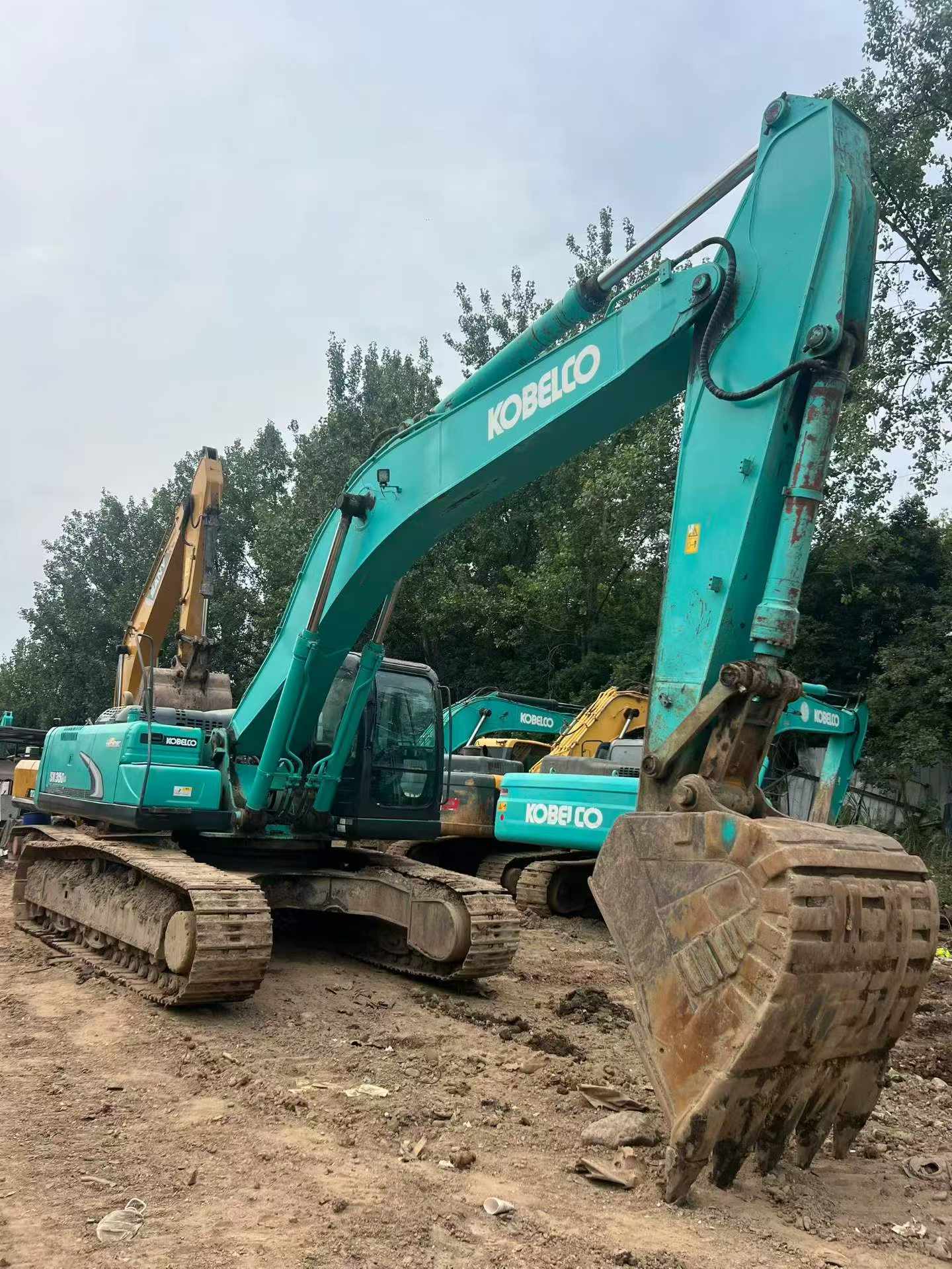 Buy Kobelco SK350-8 Used Excavator / 4 Buy Kobelco SK350-8 Used Excavator / 4