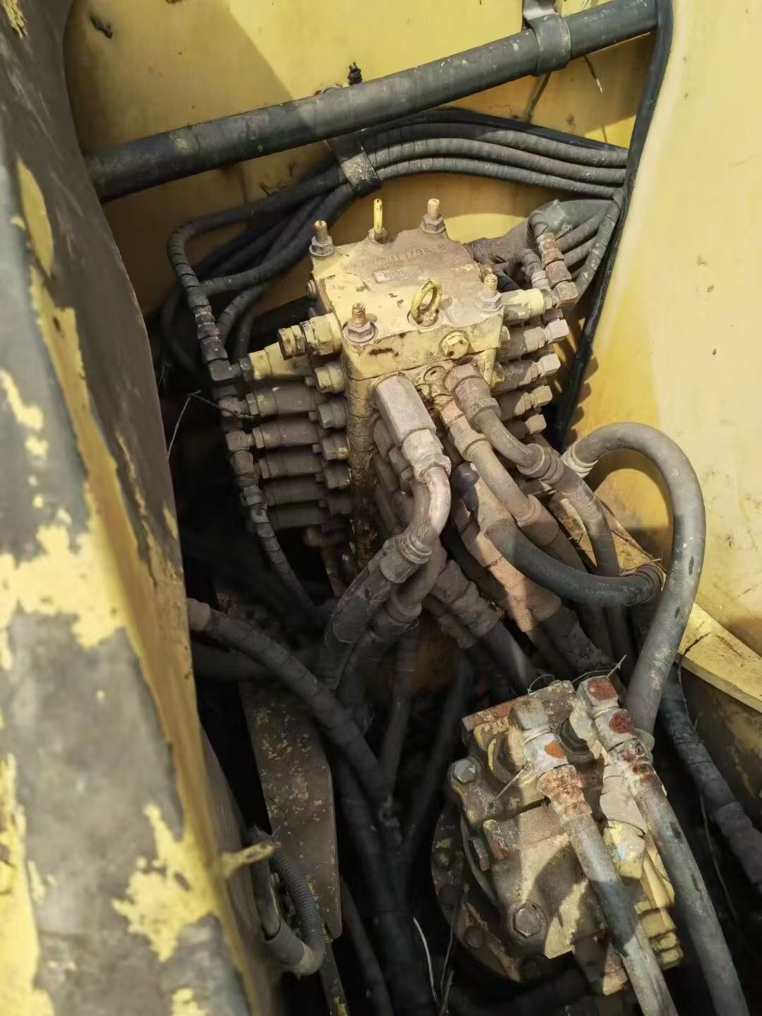 Buy Komatsu PC60-7 Used Excavator / 3 Buy Komatsu PC60-7 Used Excavator / 3