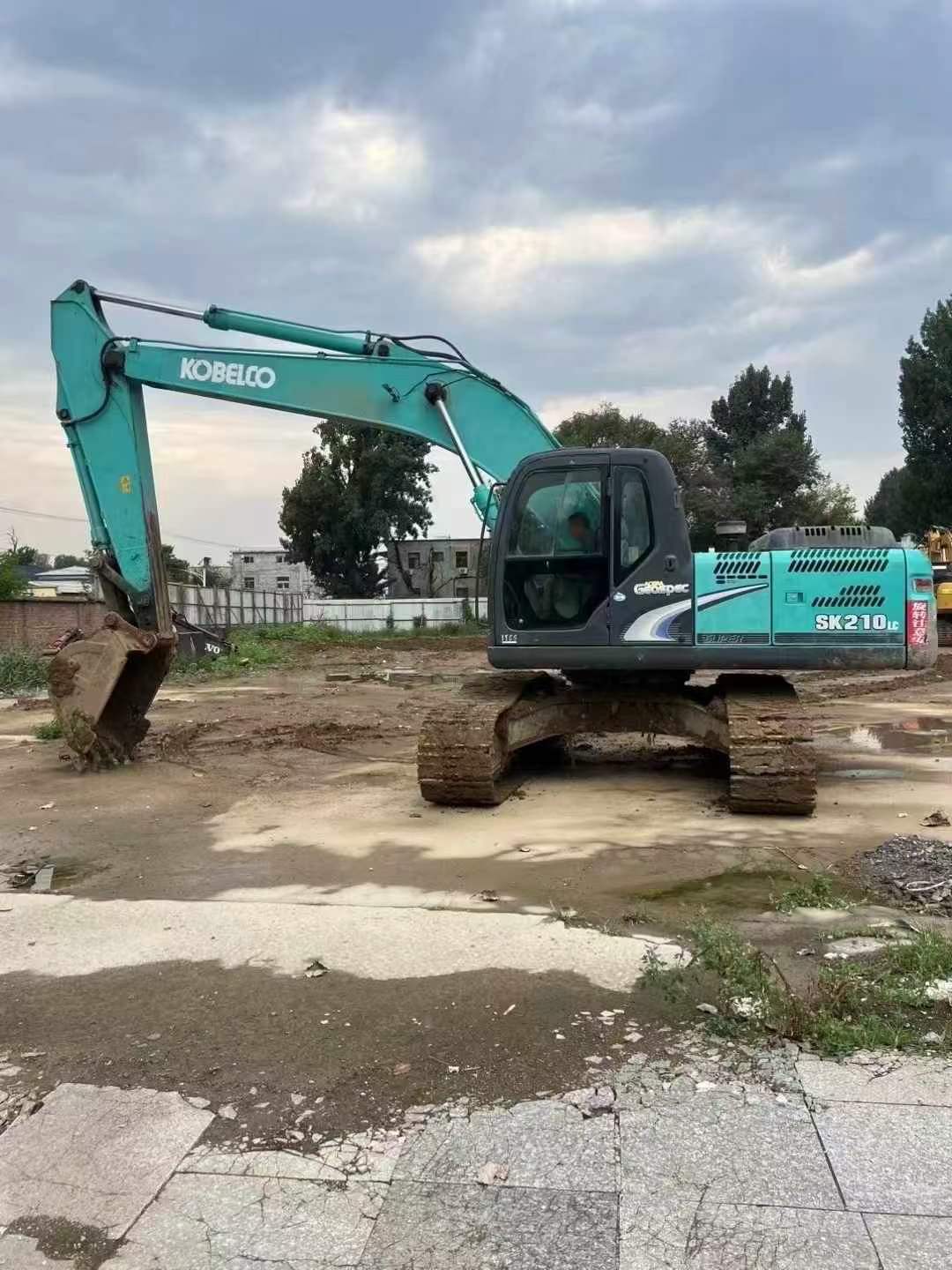 Buy Kobelco SK210 Used Excavator / 1