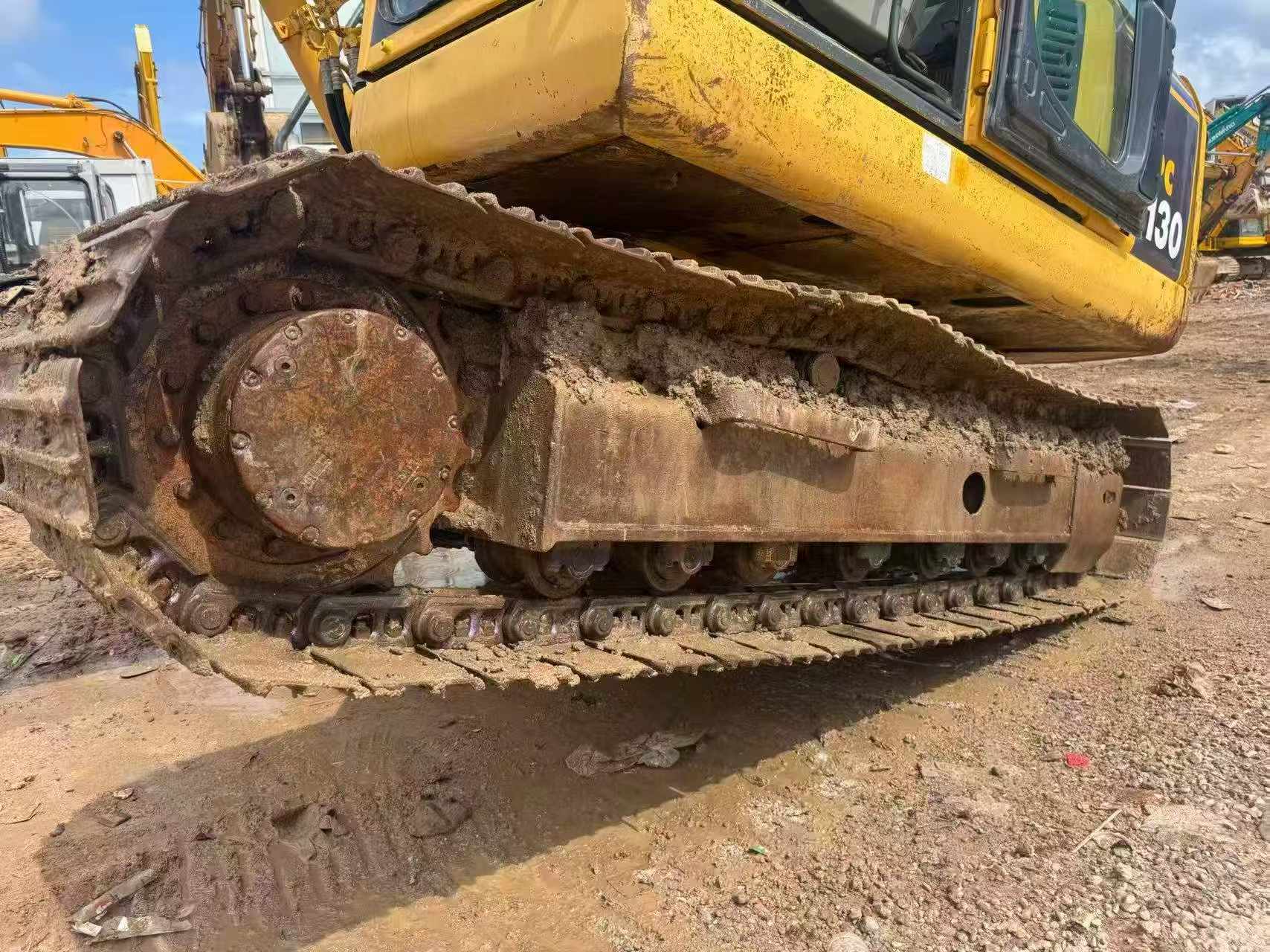 Buy Komatsu PC130-8 Used Excavator / 4 Buy Komatsu PC130-8 Used Excavator / 4