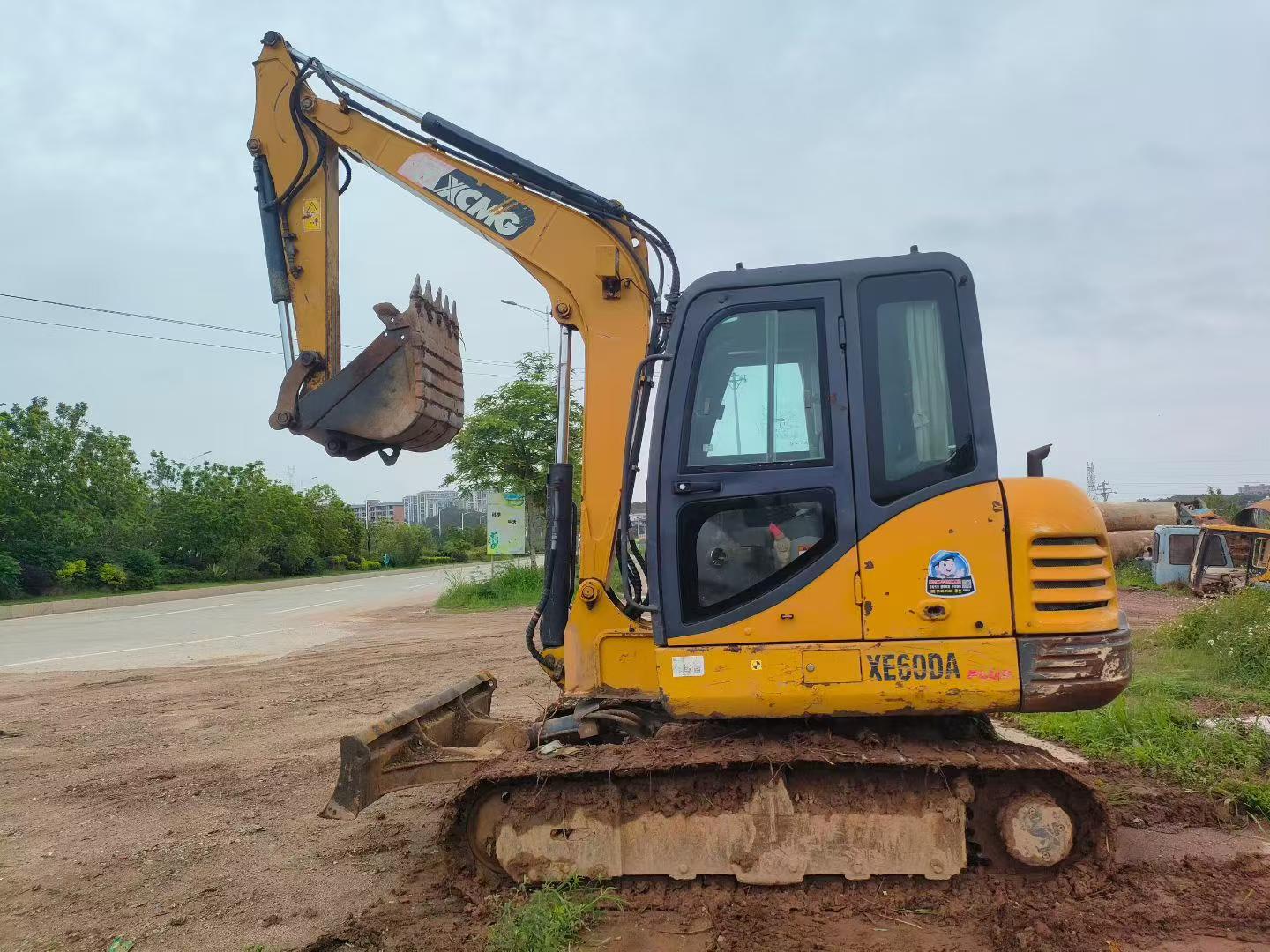 Buy XCMG XE60 Used Excavator / 2 Buy XCMG XE60 Used Excavator / 2