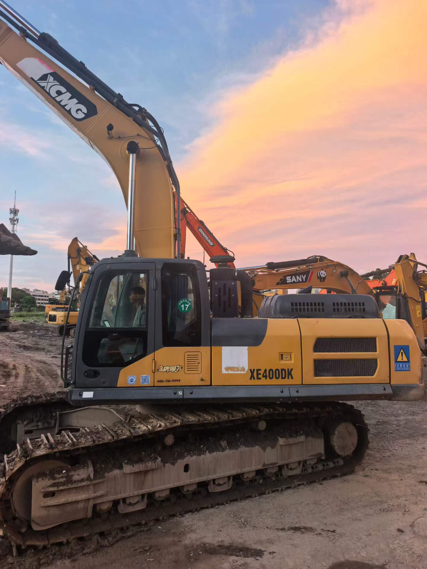 Buy XCMG XE400DK Used Excavator / 5 Buy XCMG XE400DK Used Excavator / 5