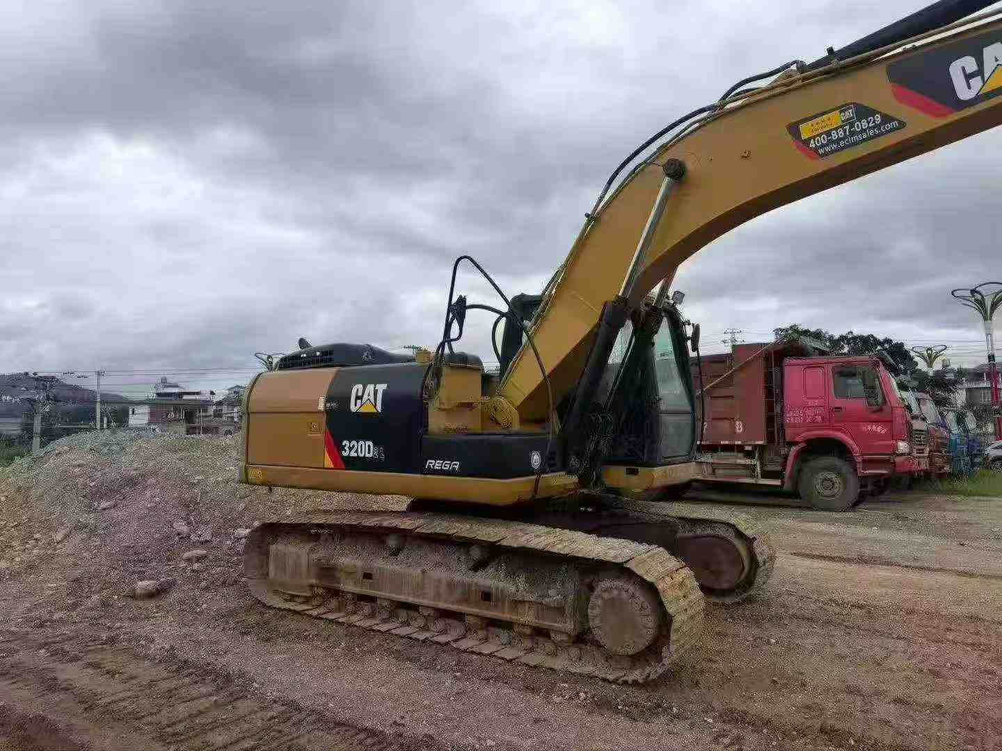 Buy Caterpillar 320D Used Excavator / 3 Buy Caterpillar 320D Used Excavator / 3